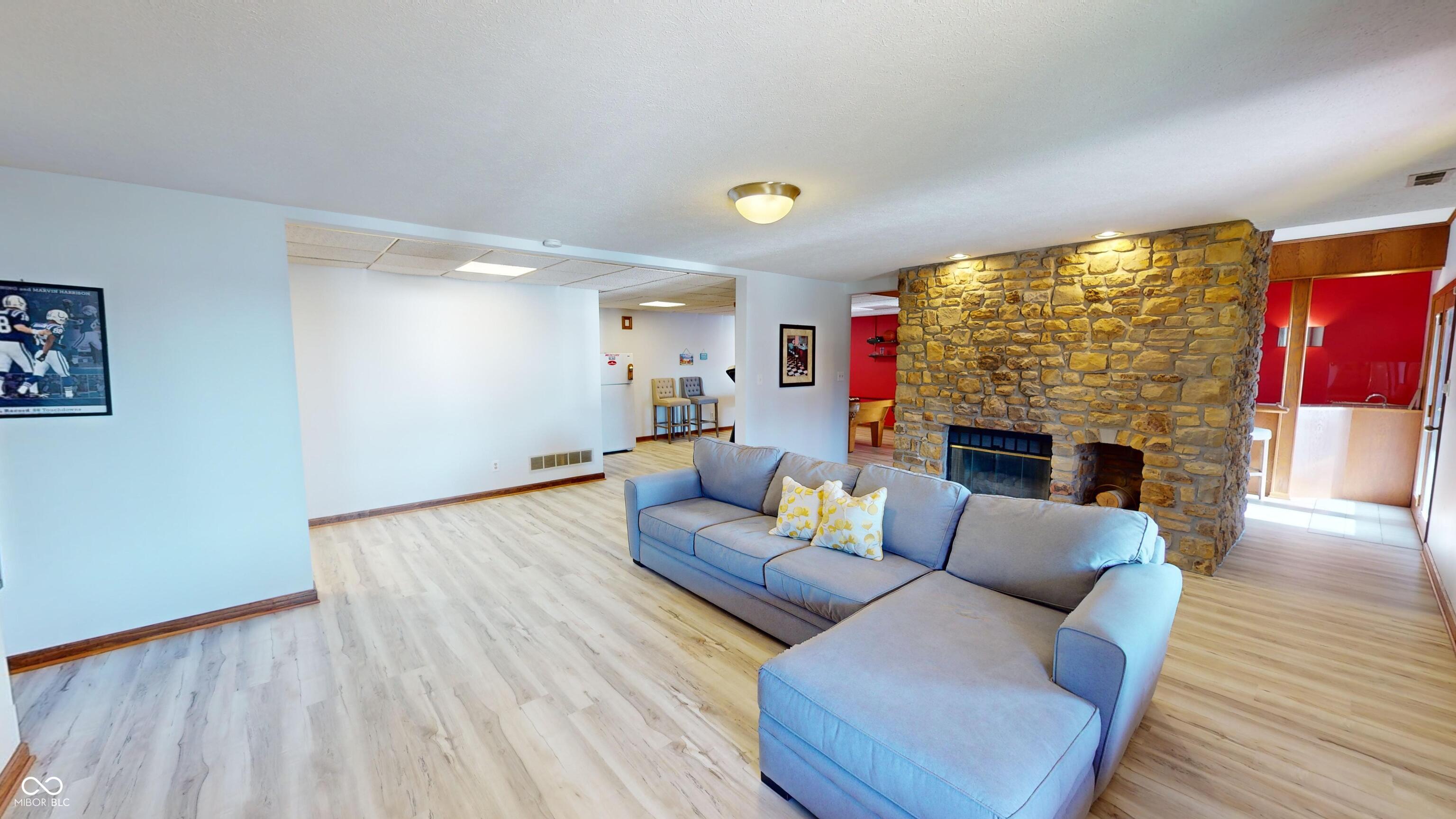 715 Pleasant Point Circle