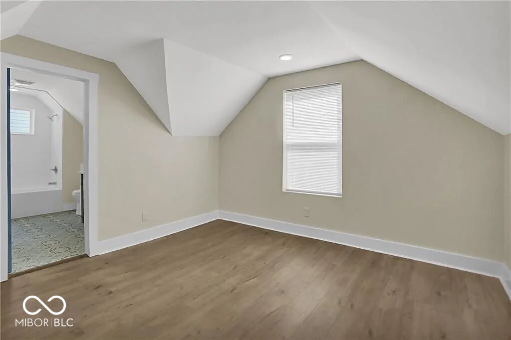 1329 Lexington Avenue