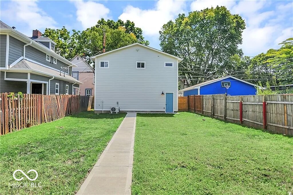 1329 Lexington Avenue