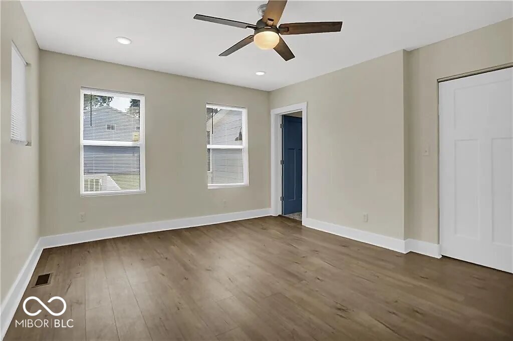1329 Lexington Avenue