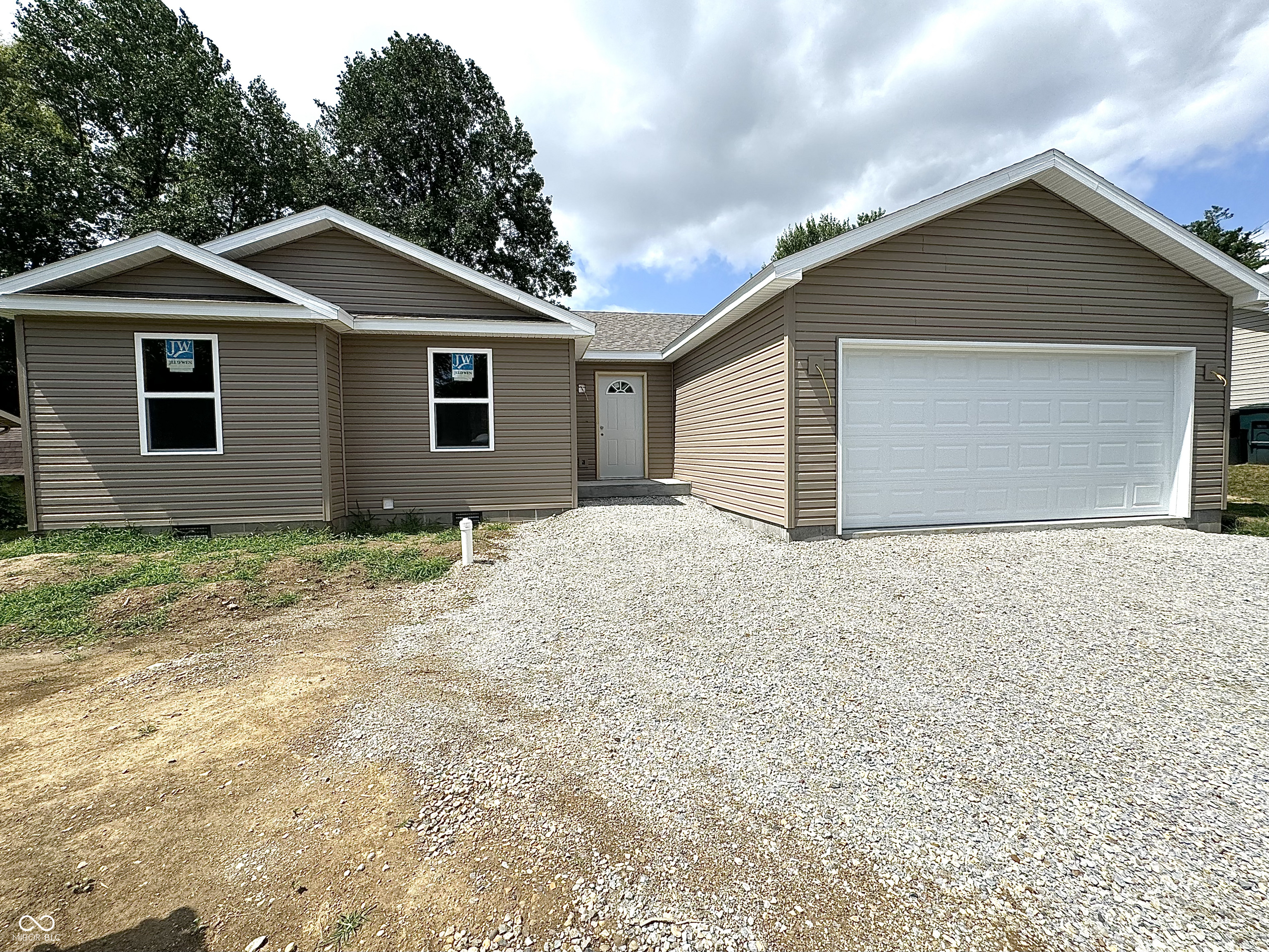 207 N Birchwood Drive