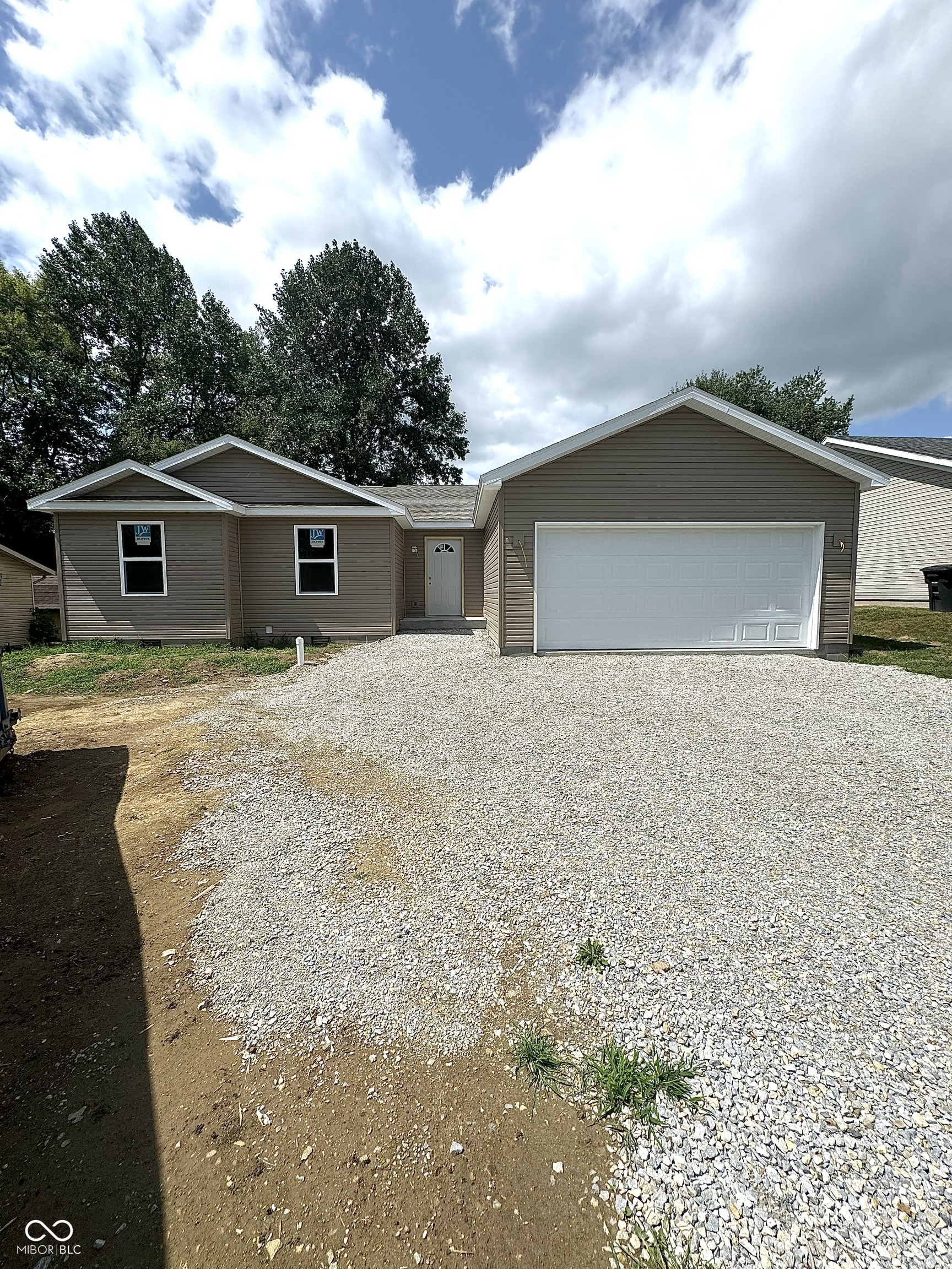 207 N Birchwood Drive