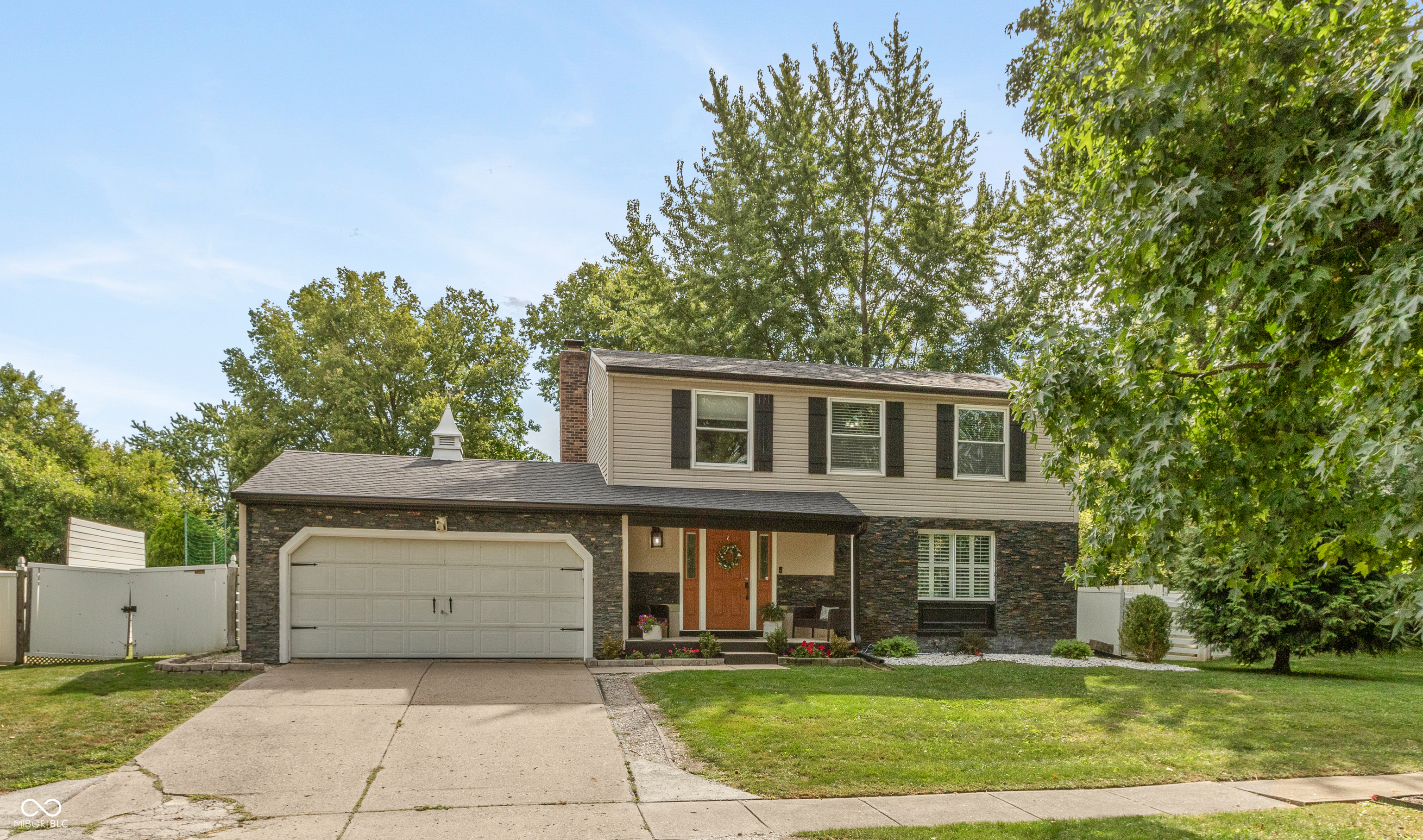 9401 Thornwood Drive