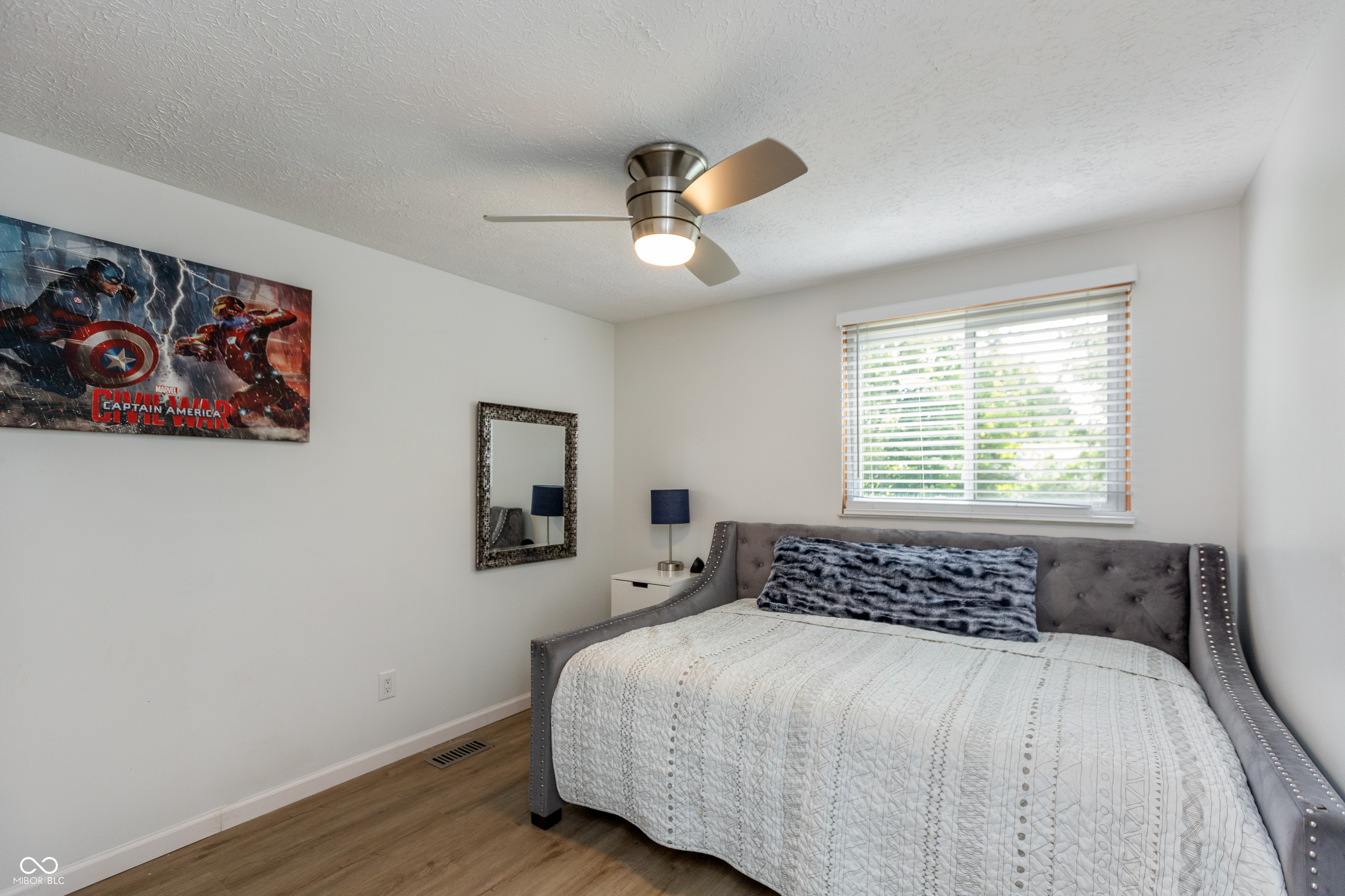 9401 Thornwood Drive