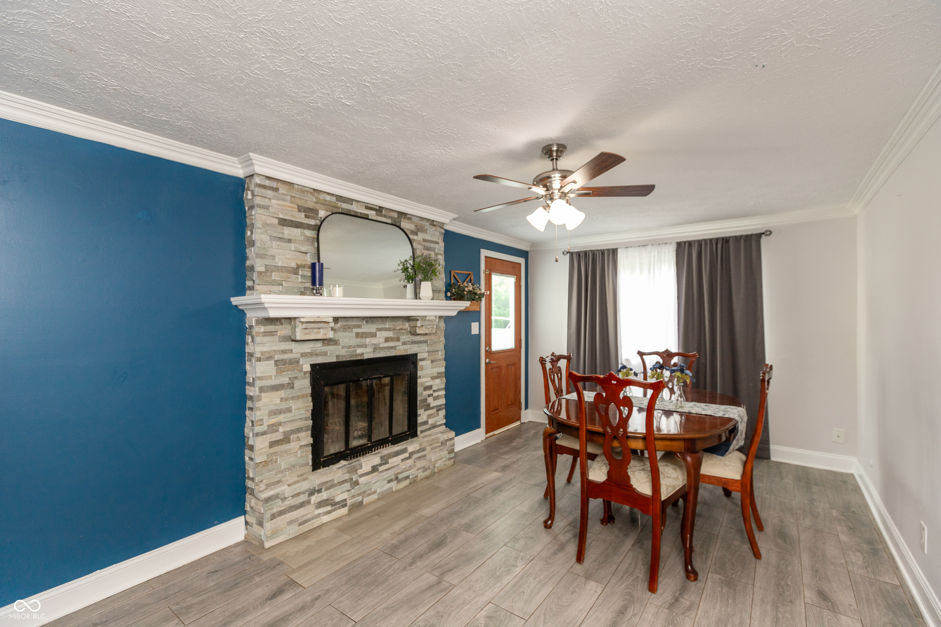 9401 Thornwood Drive