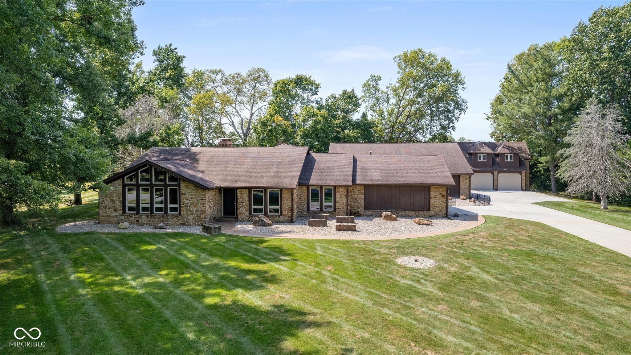 2610 Stonybrook Lane