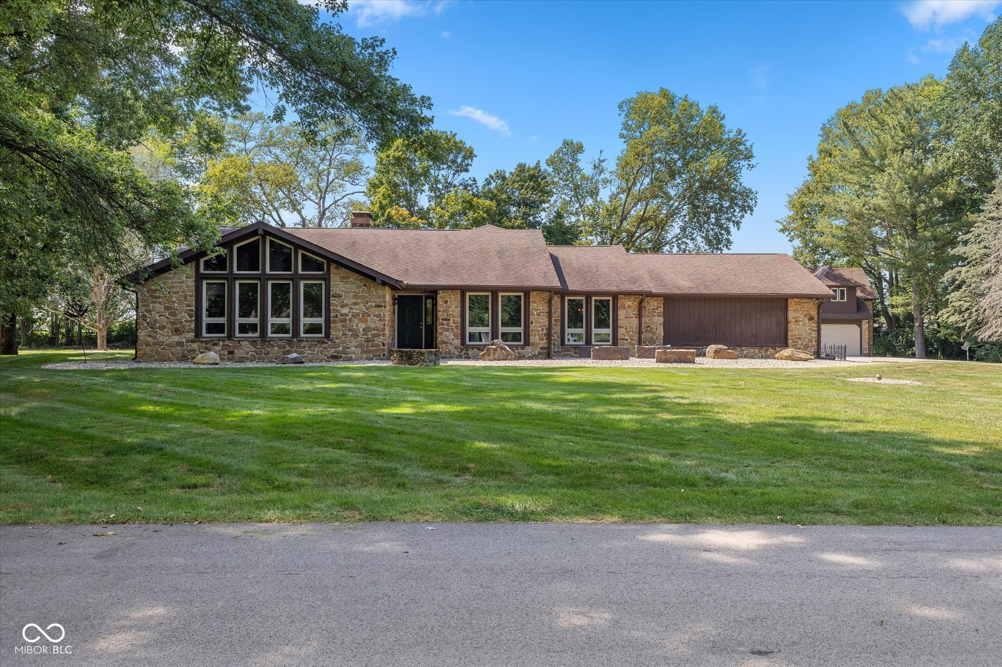 2610 Stonybrook Lane
