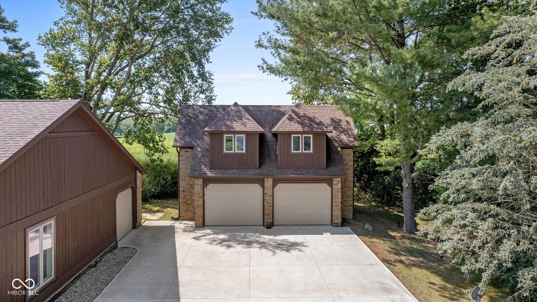 2610 Stonybrook Lane