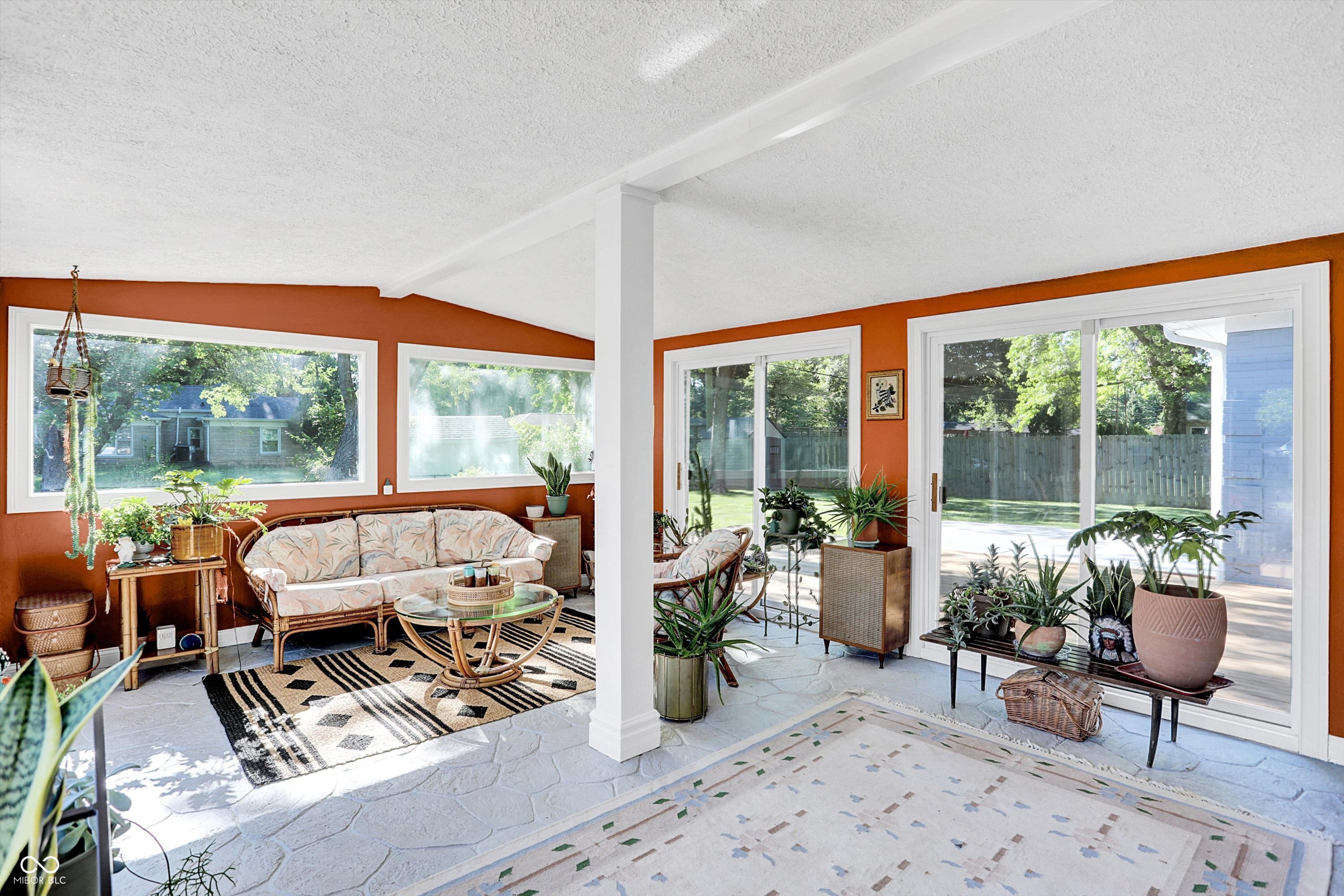6431 Sunset Lane