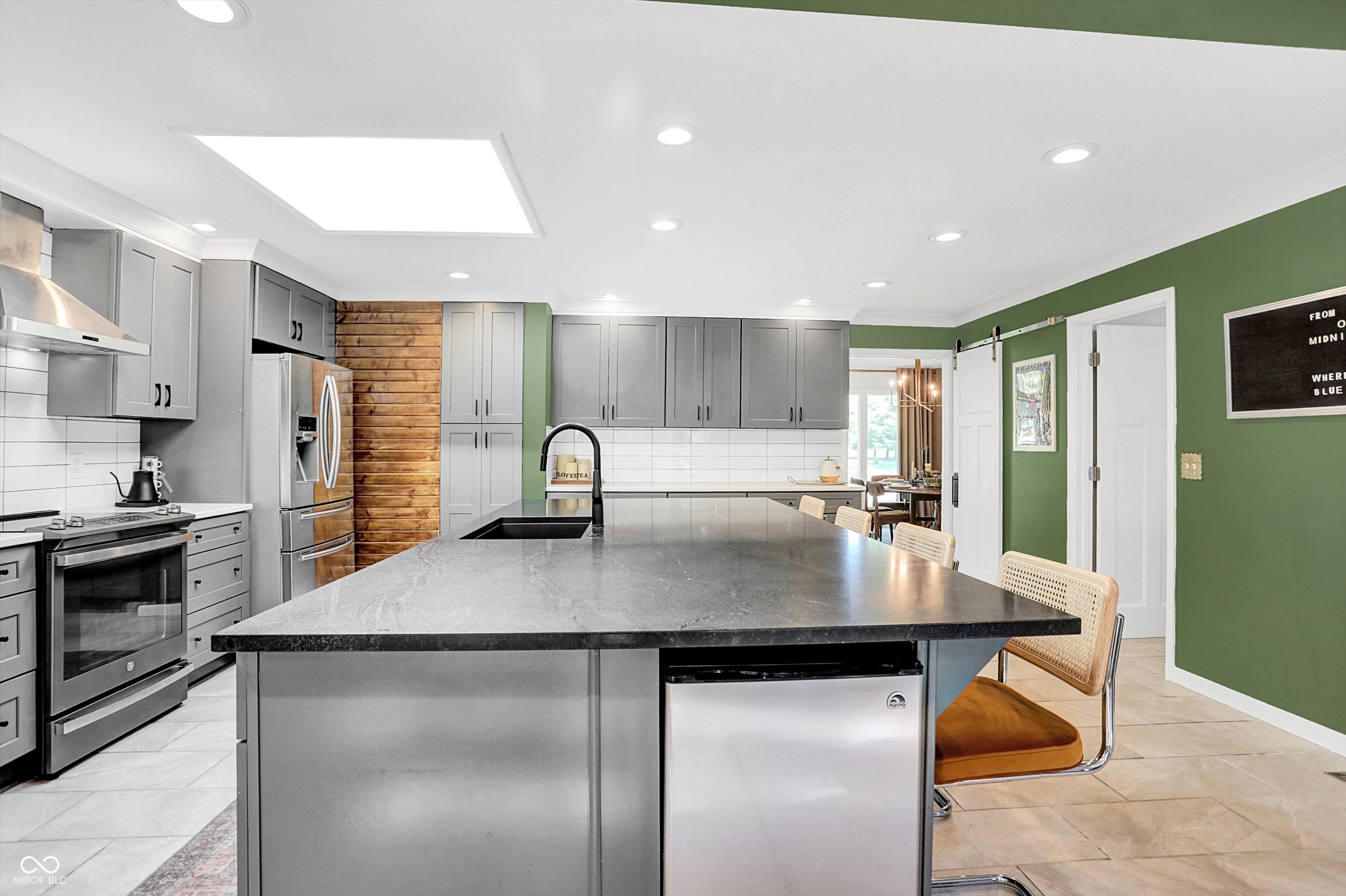 6431 Sunset Lane
