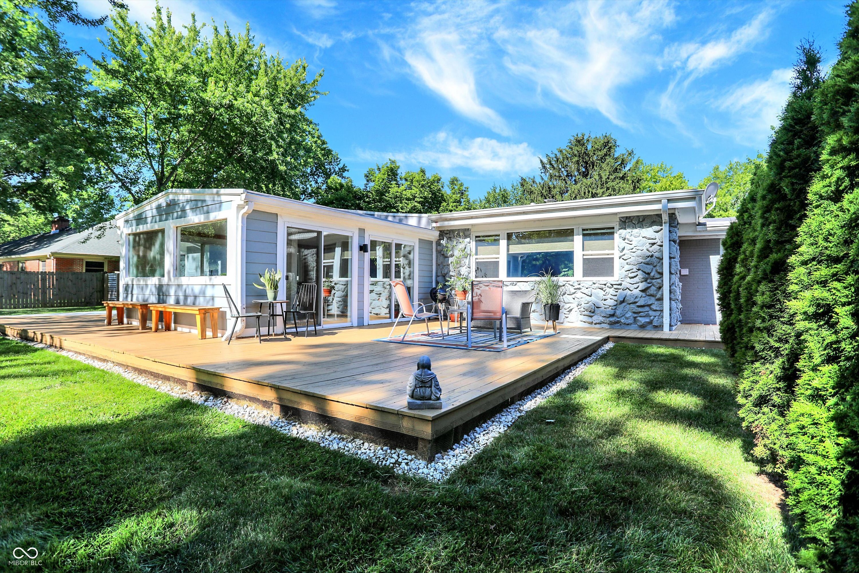6431 Sunset Lane