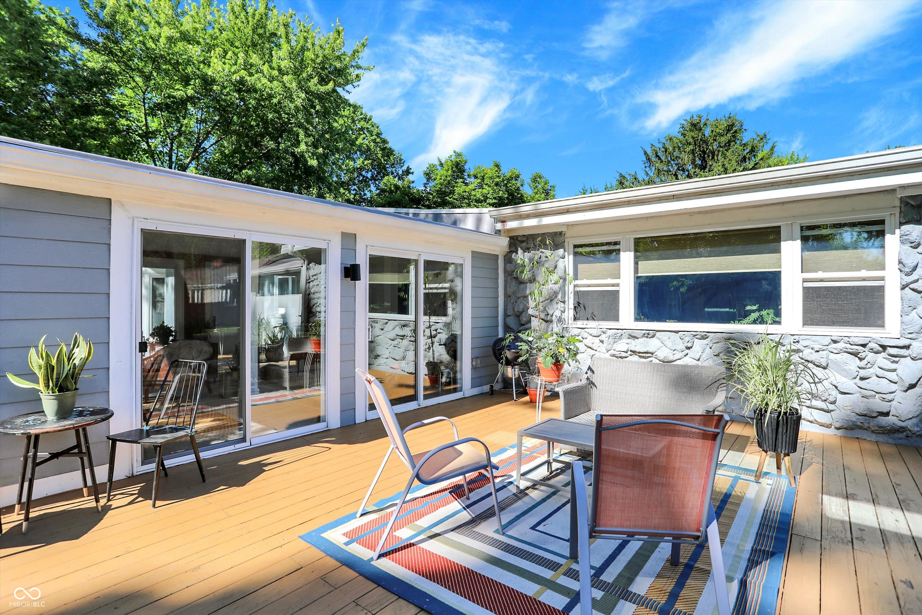 6431 Sunset Lane