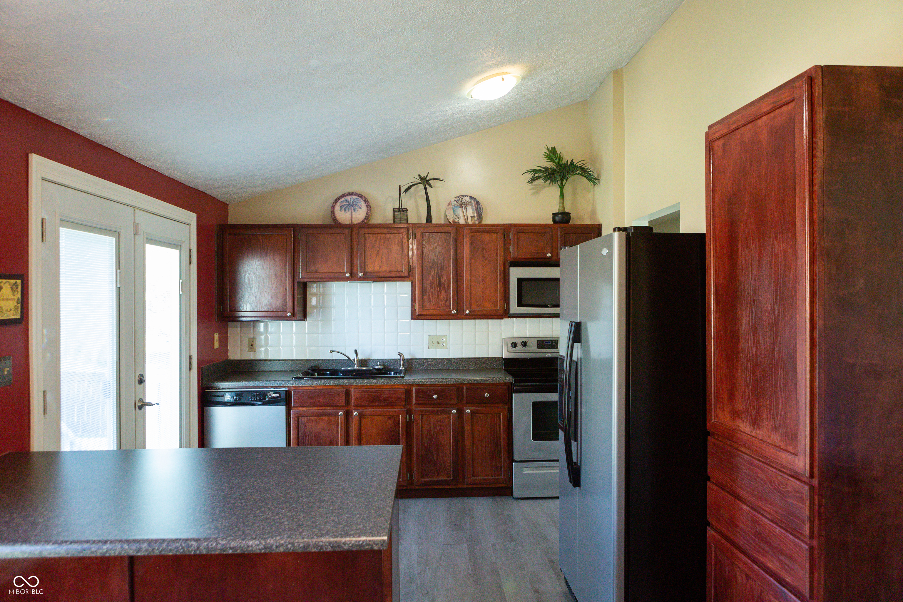 5516 Vicksburg Drive