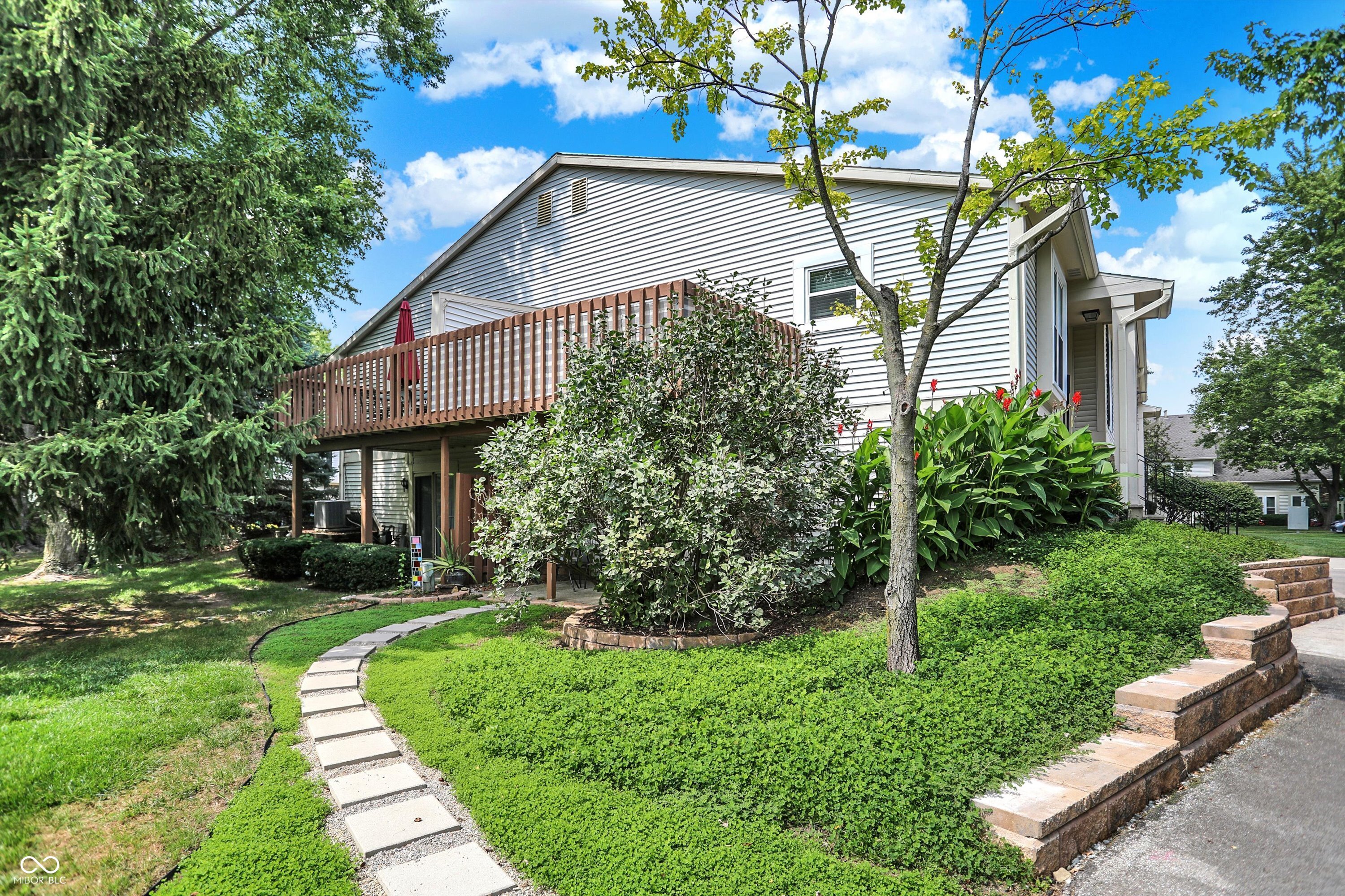 7551 Prairie Lake Drive