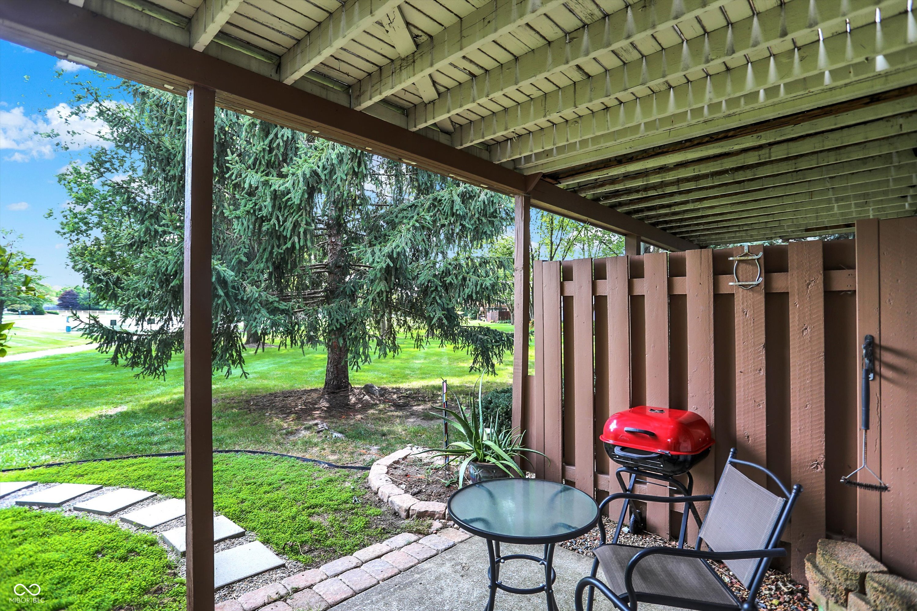 7551 Prairie Lake Drive