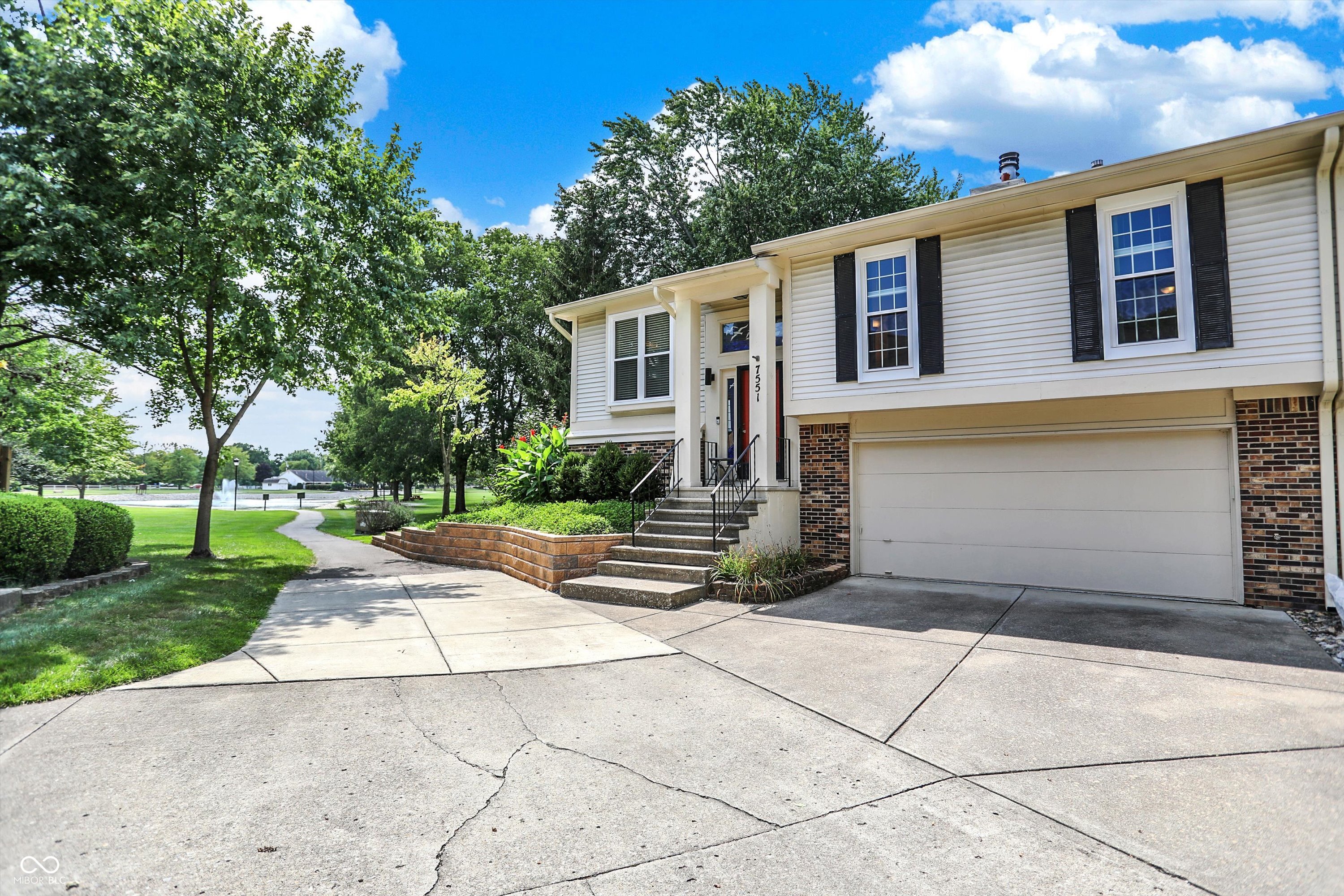 7551 Prairie Lake Drive