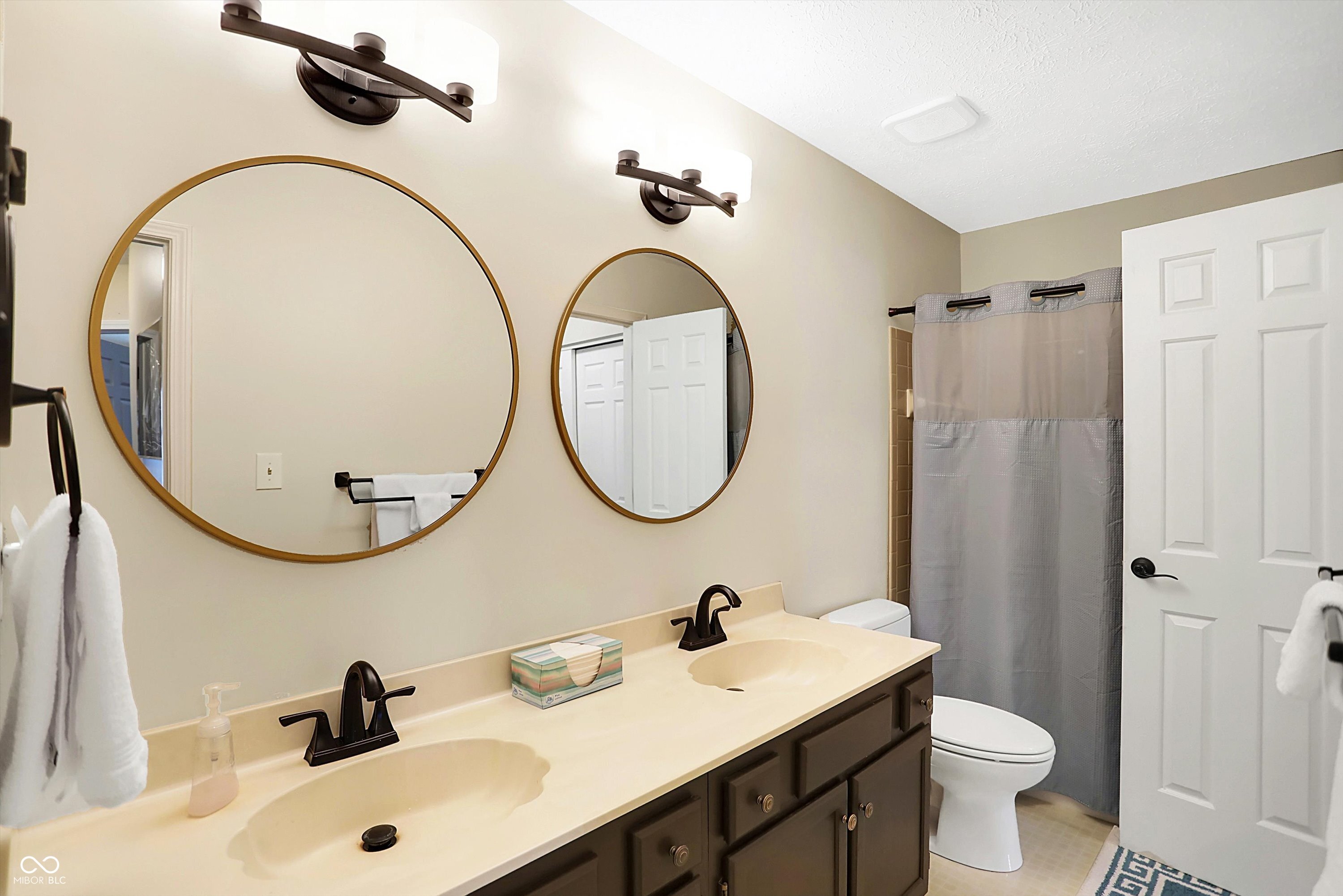 7551 Prairie Lake Drive
