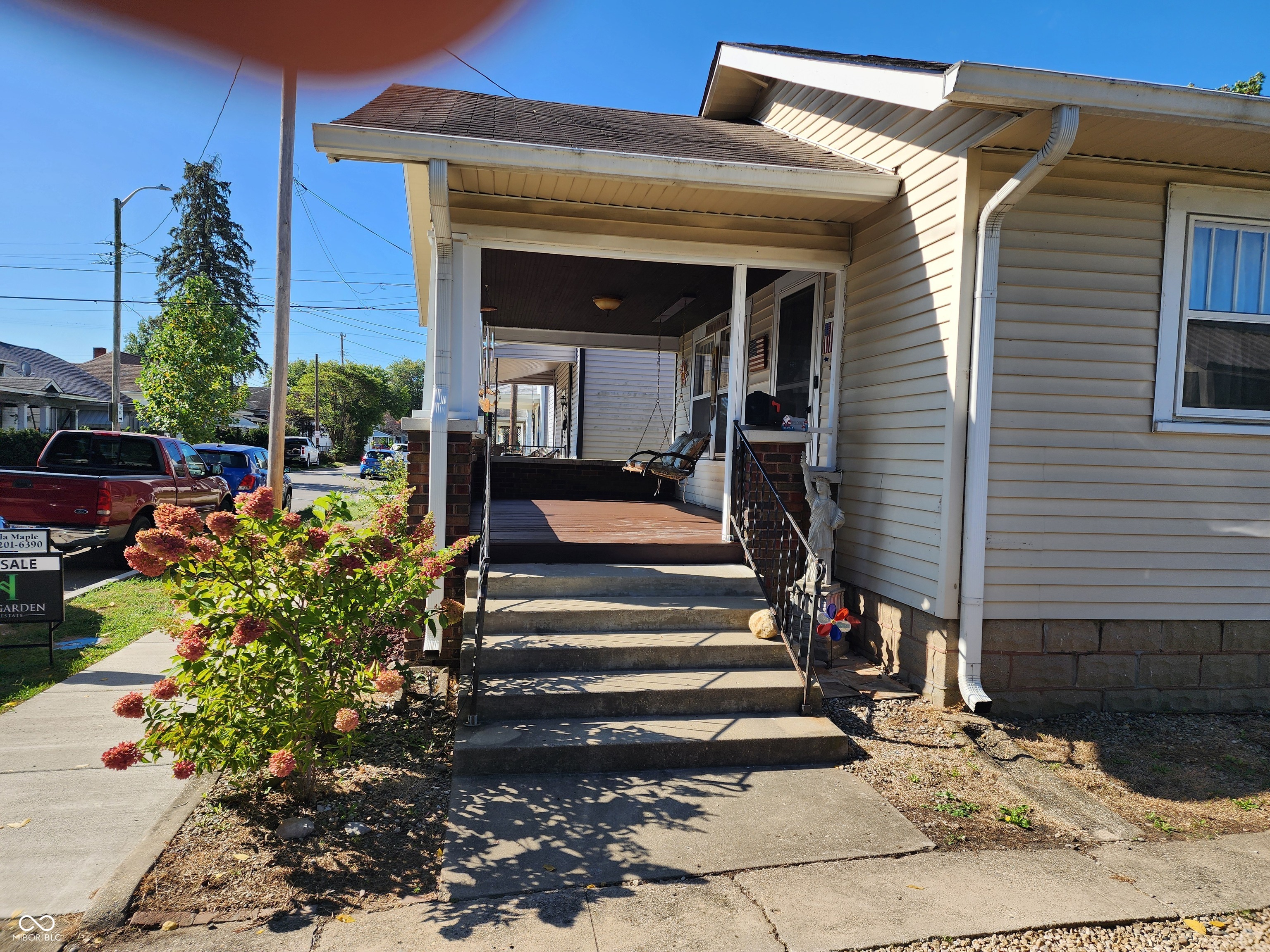 615 Elm Street