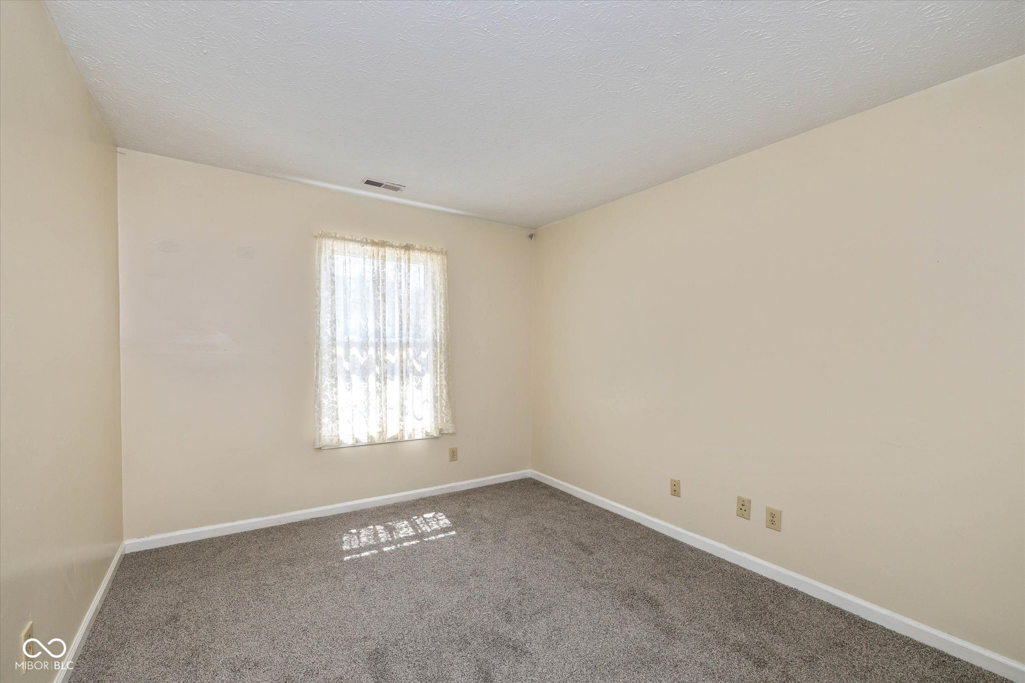 5124 W Longmeadow Court