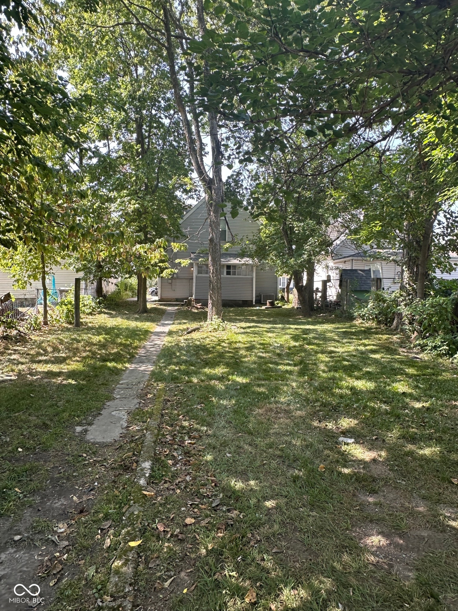 309 N Belleview Place