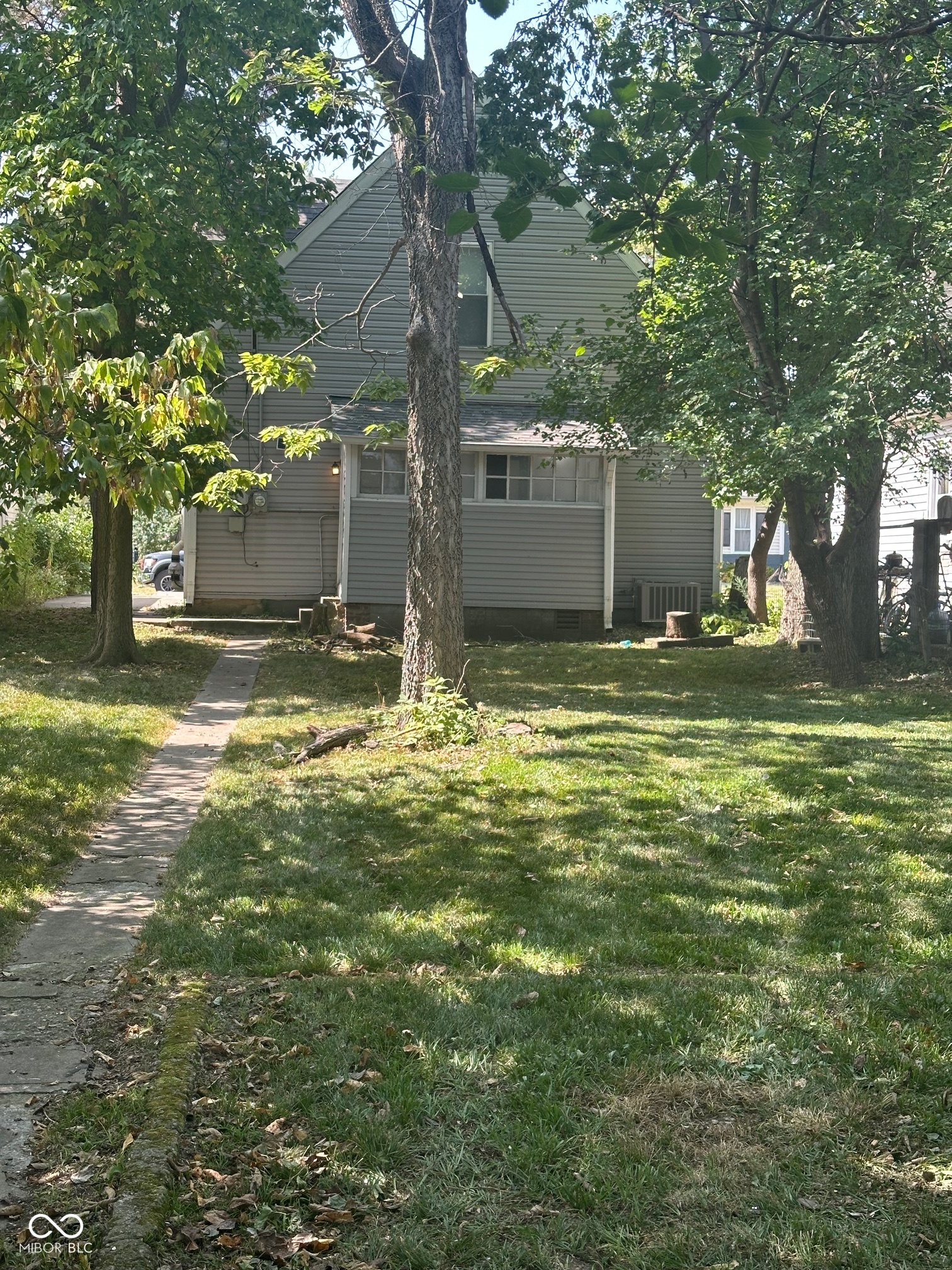 309 N Belleview Place
