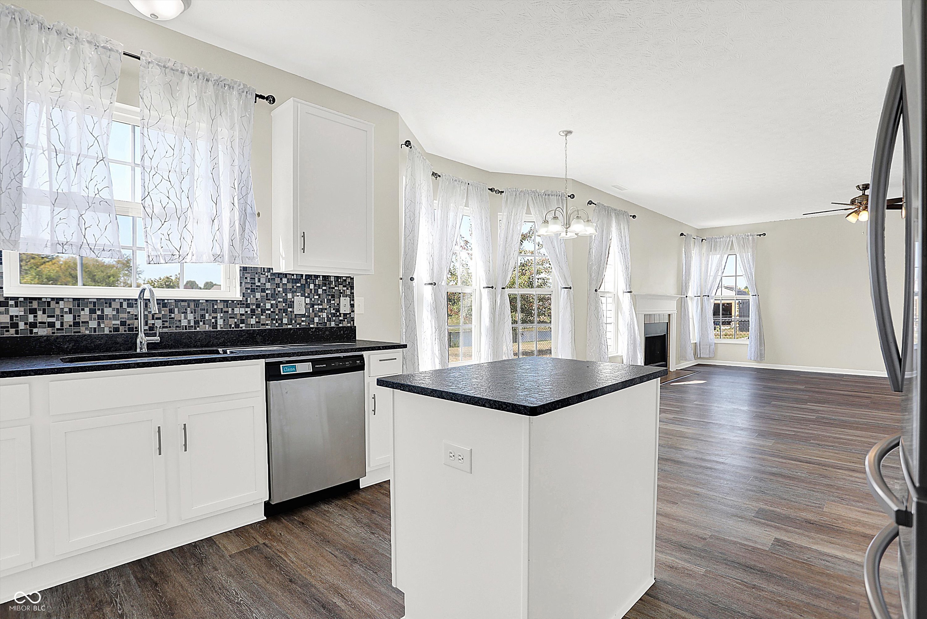 6712 Coppel Court