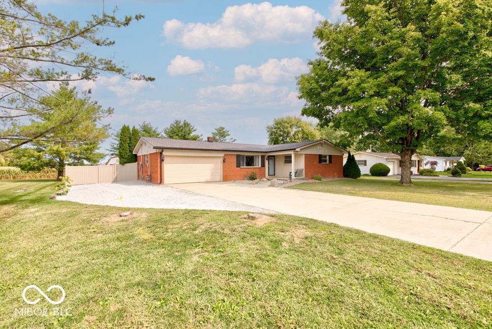 700 W 1050 N