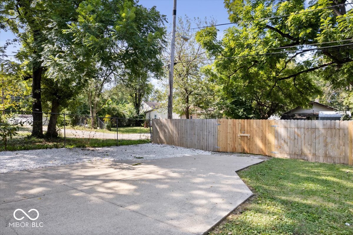 3046 N Colorado Avenue