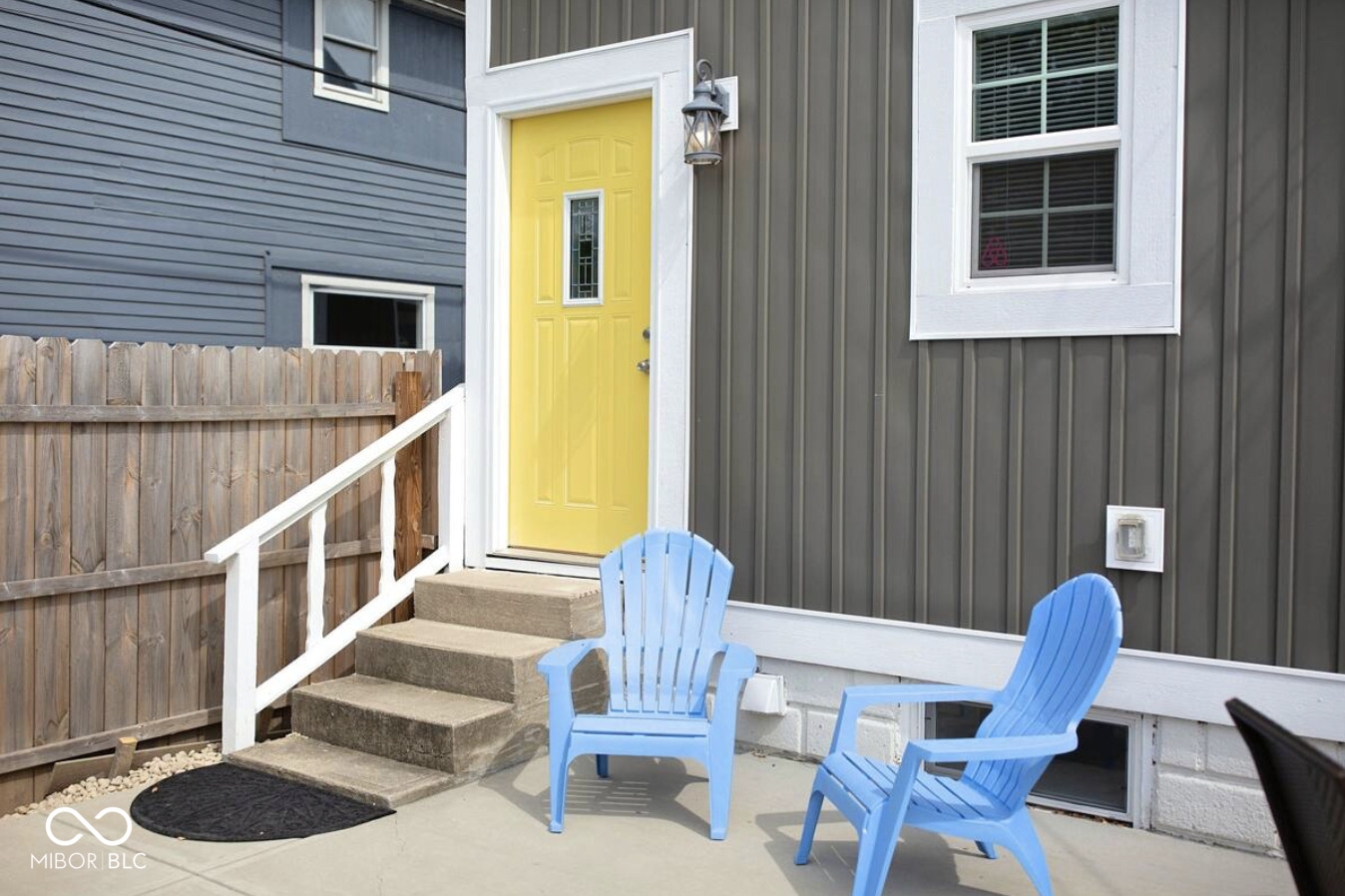 1122 Reid Place