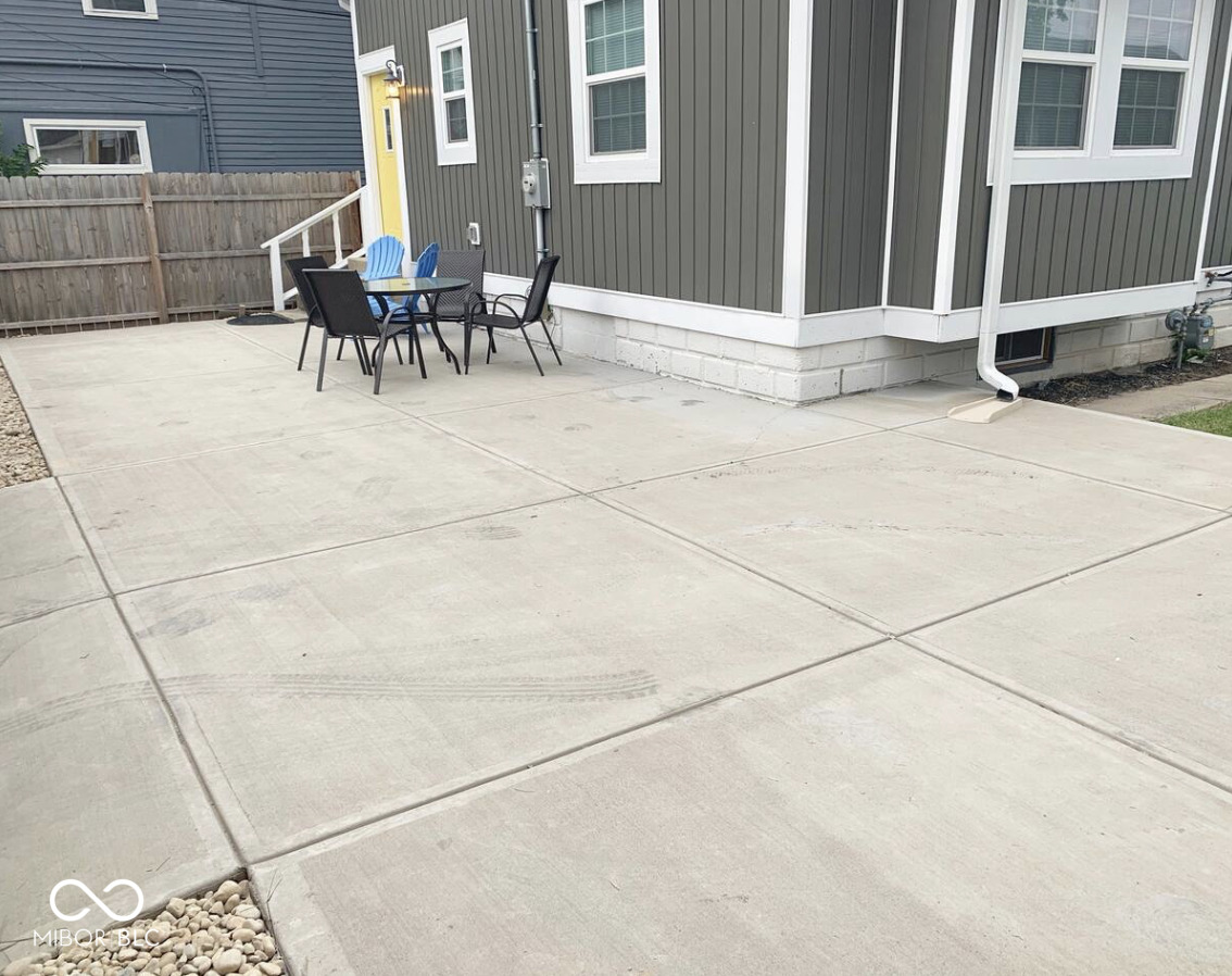 1122 Reid Place