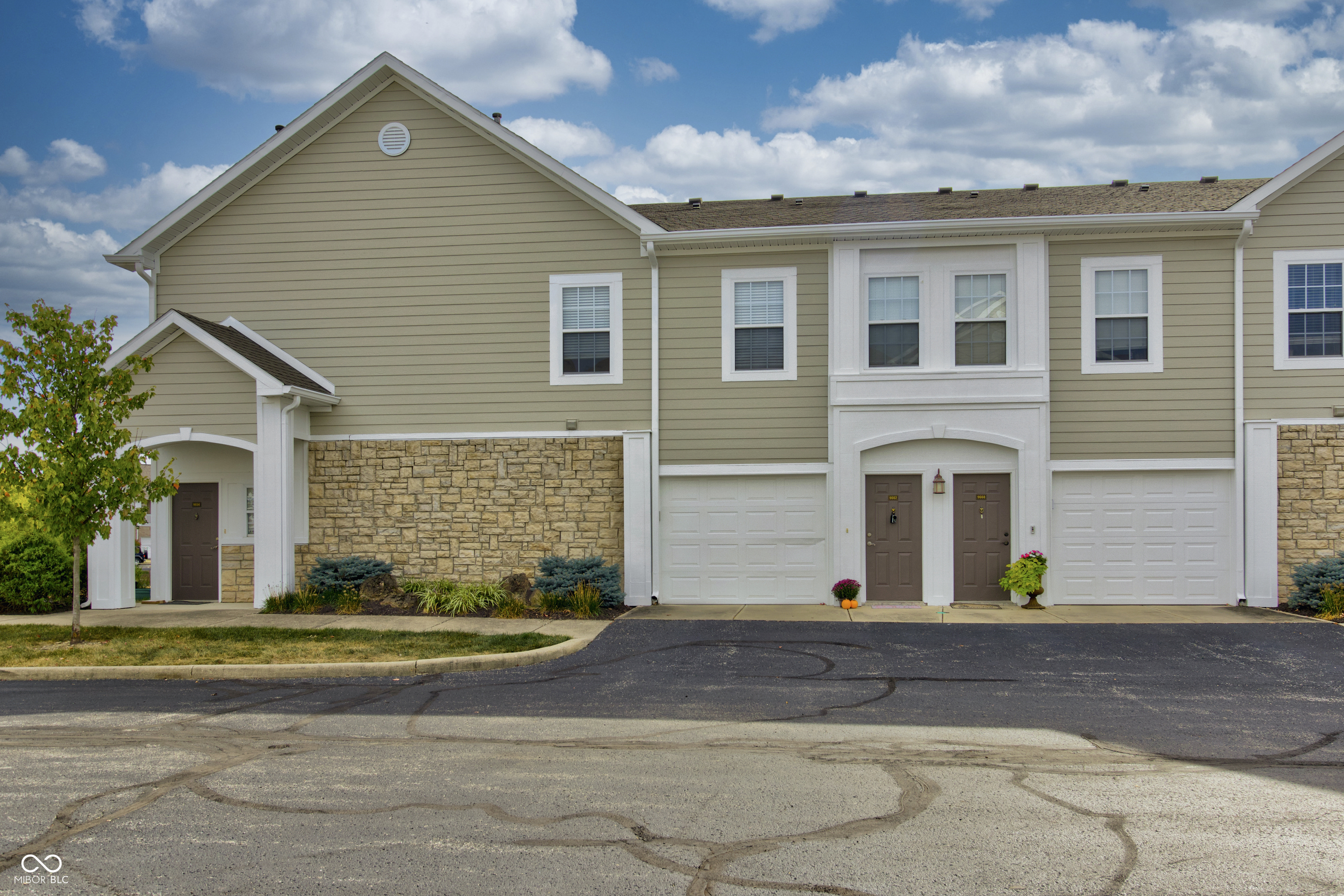 9662 Rialto Trail