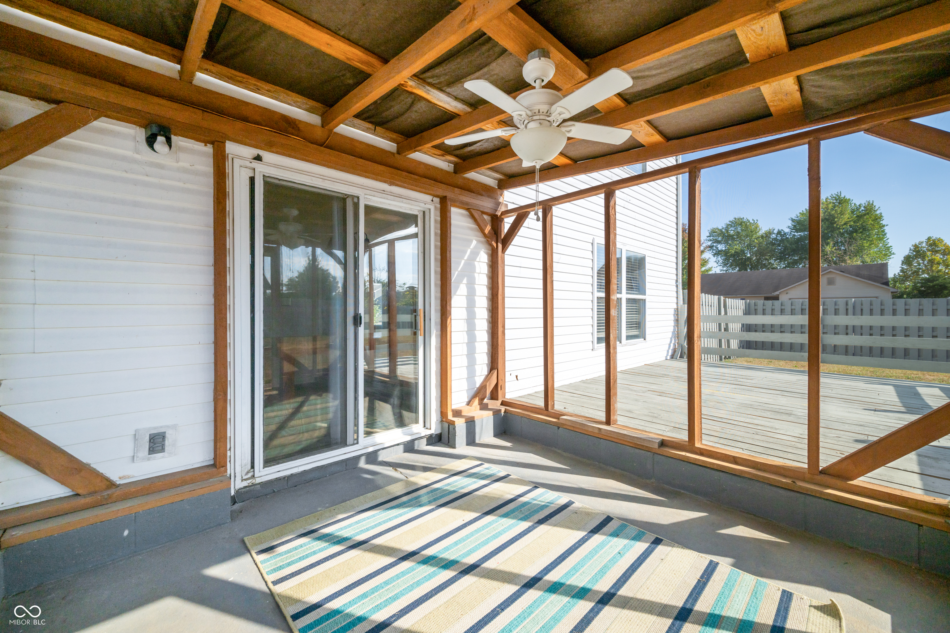 2900 Lakestream Drive
