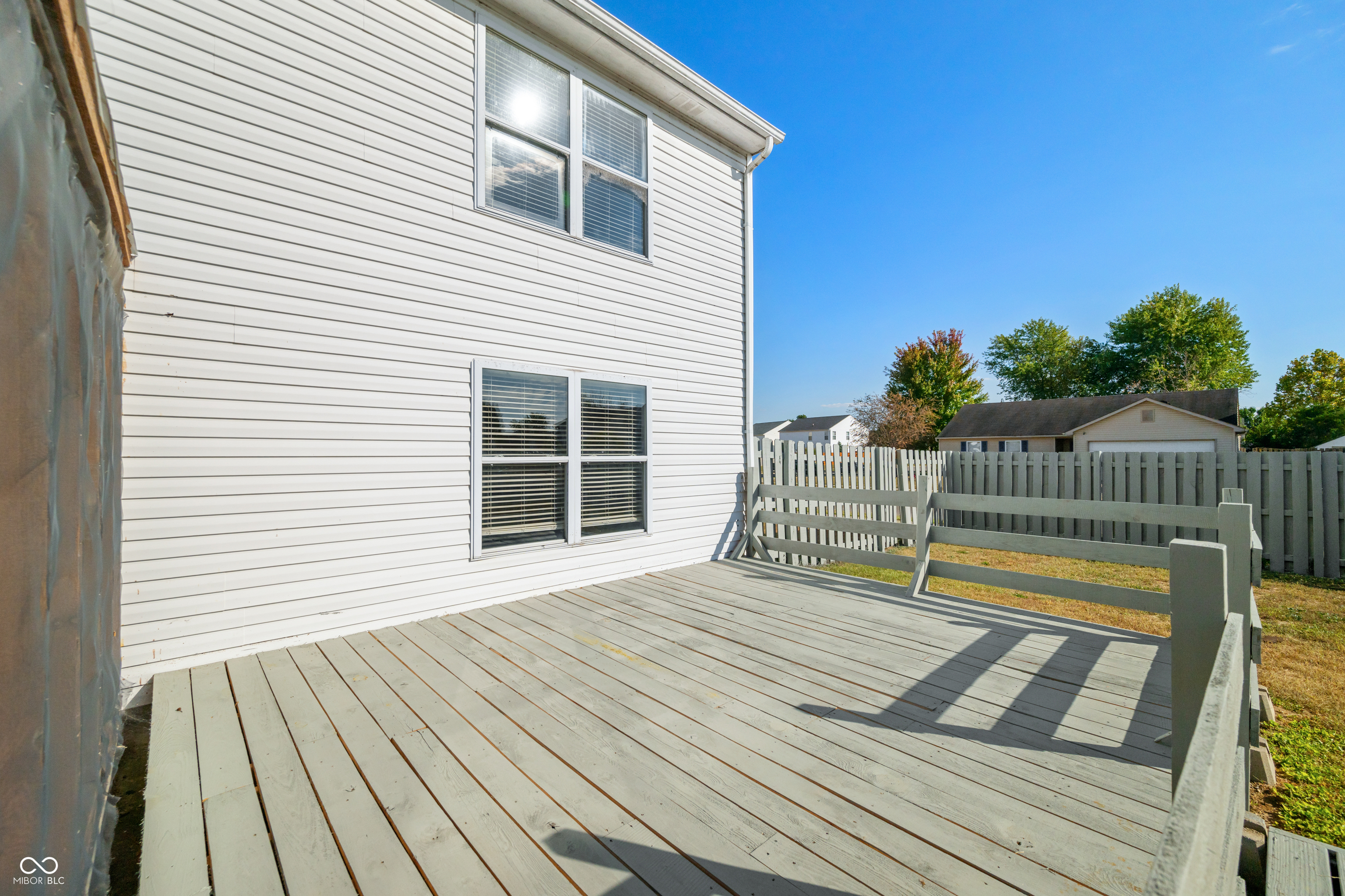 2900 Lakestream Drive