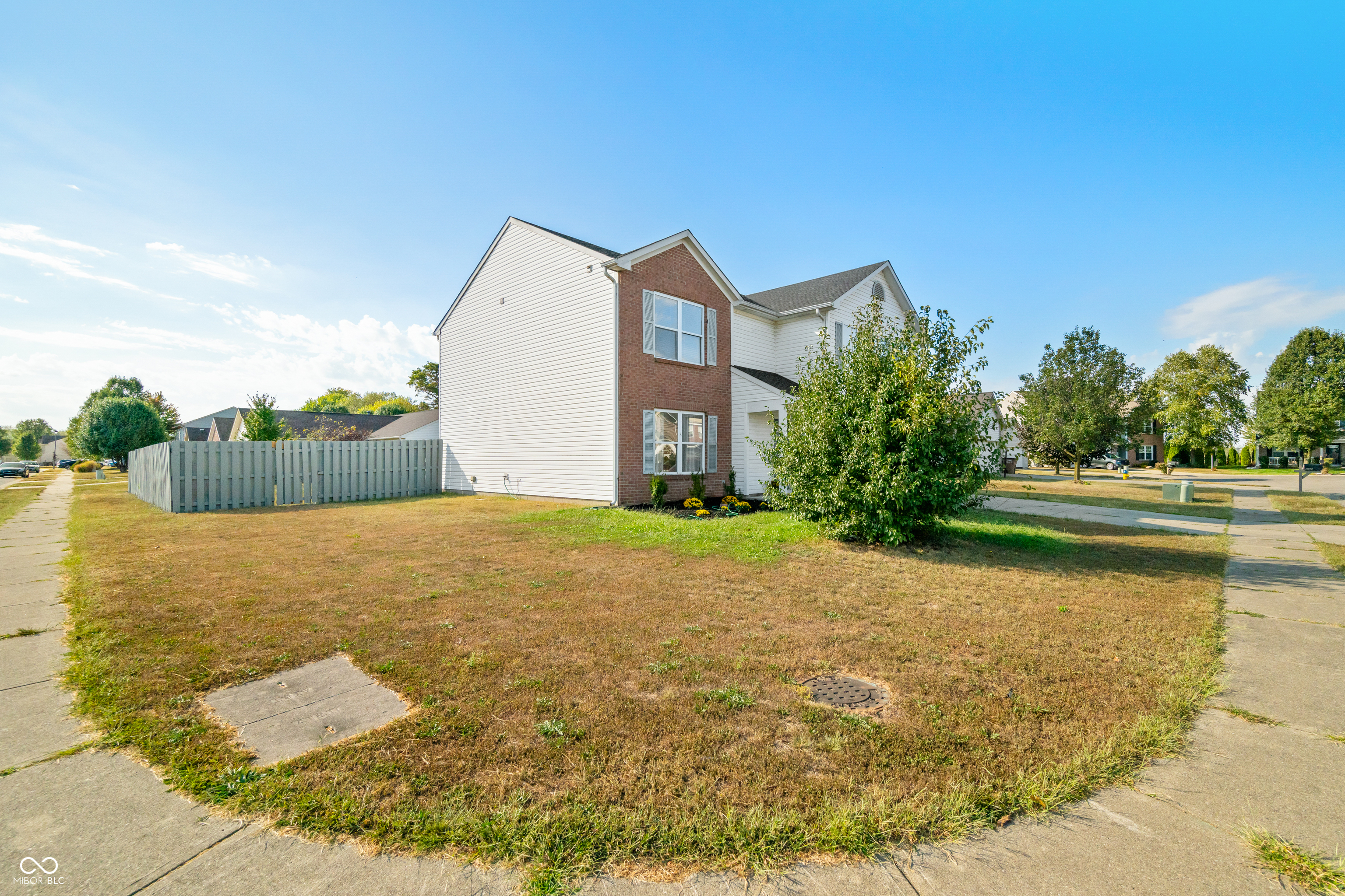 2900 Lakestream Drive