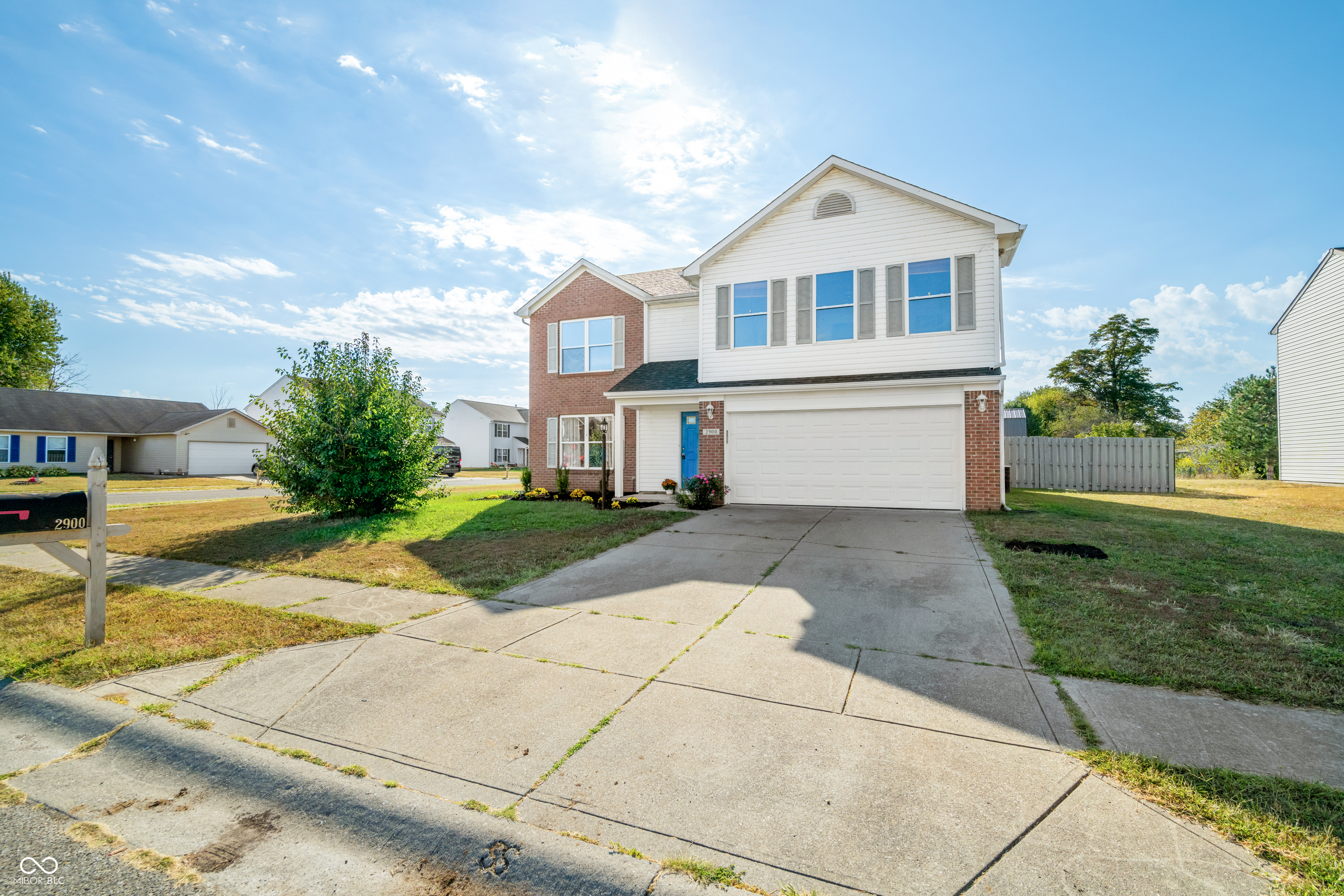 2900 Lakestream Drive