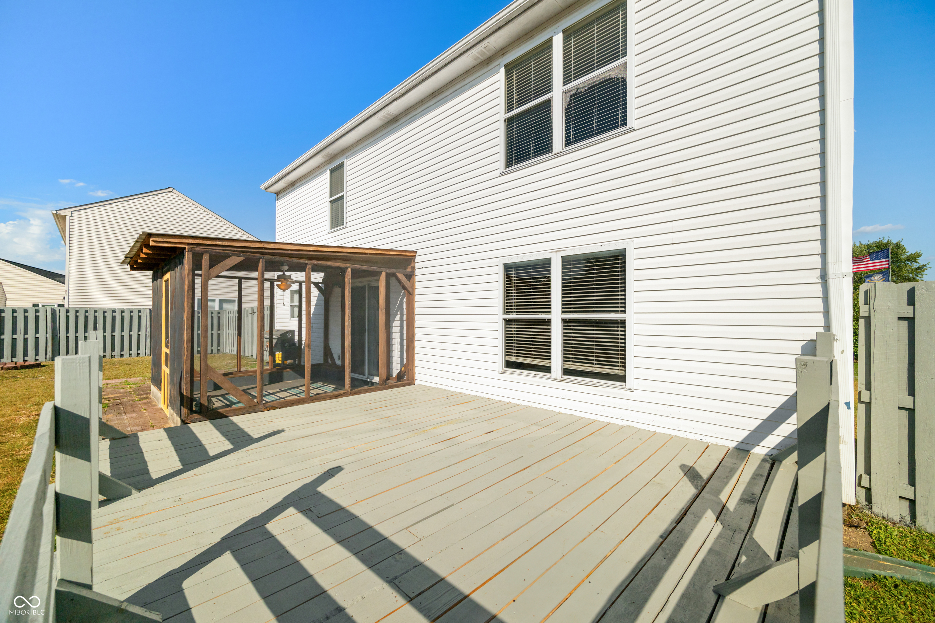 2900 Lakestream Drive