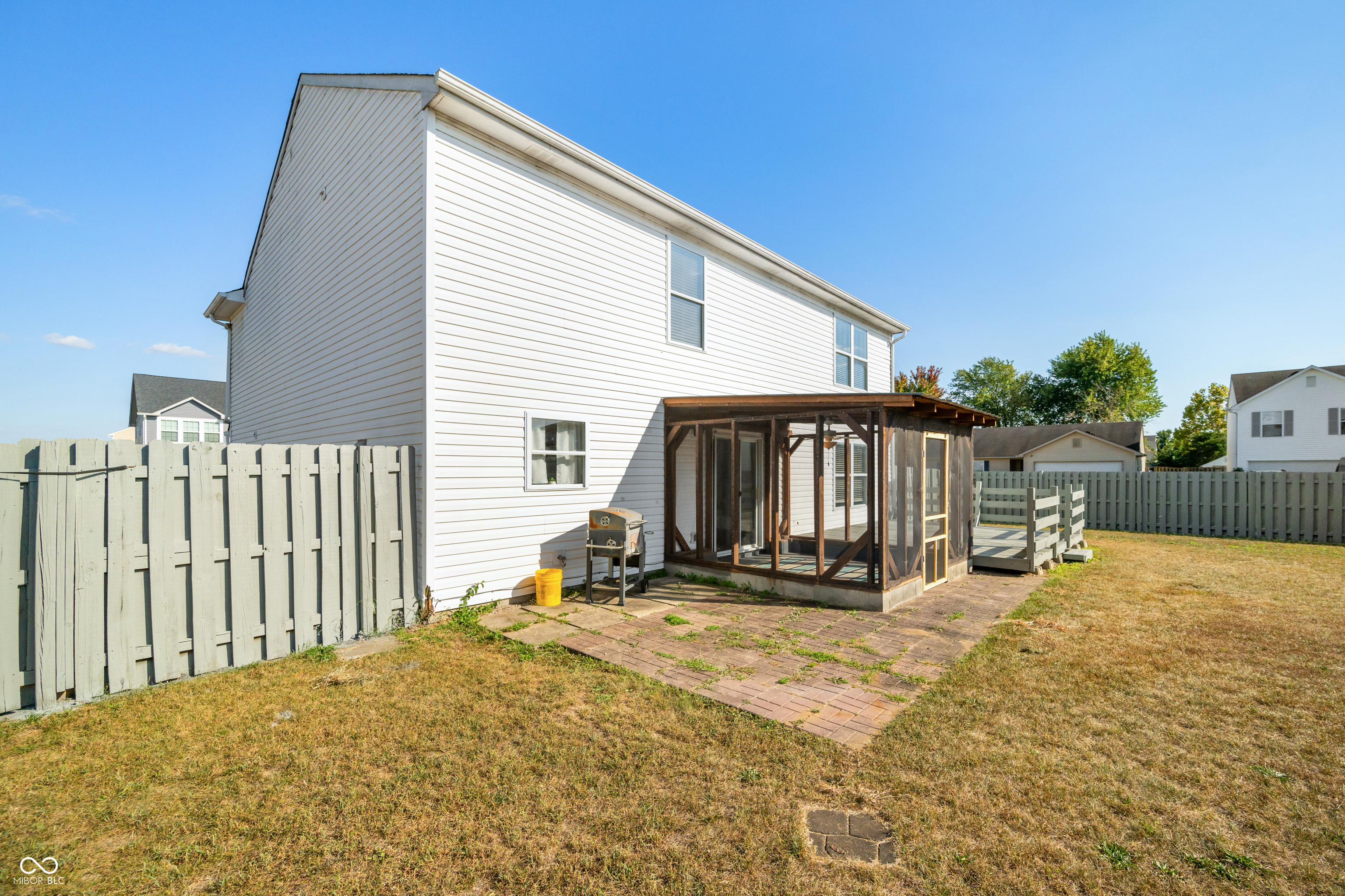 2900 Lakestream Drive