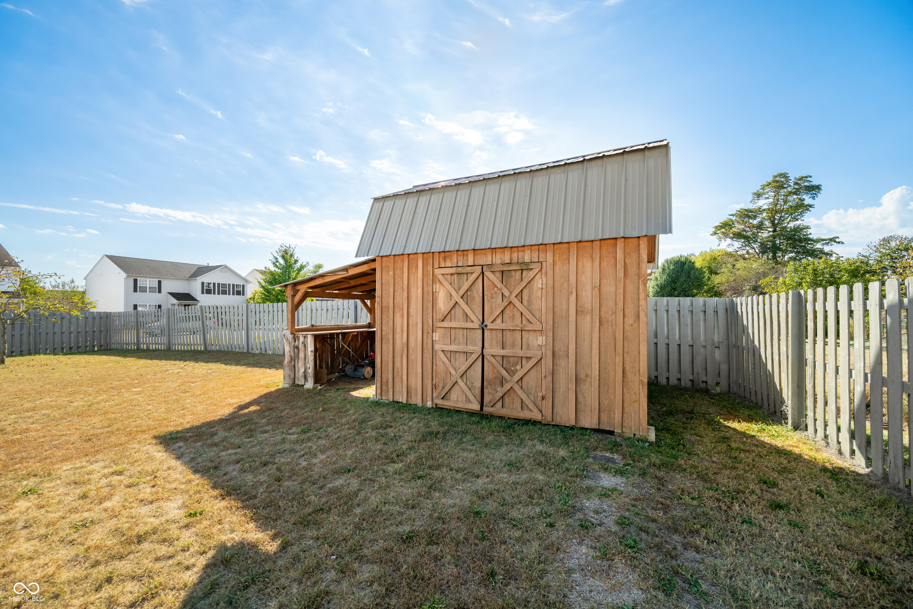 2900 Lakestream Drive