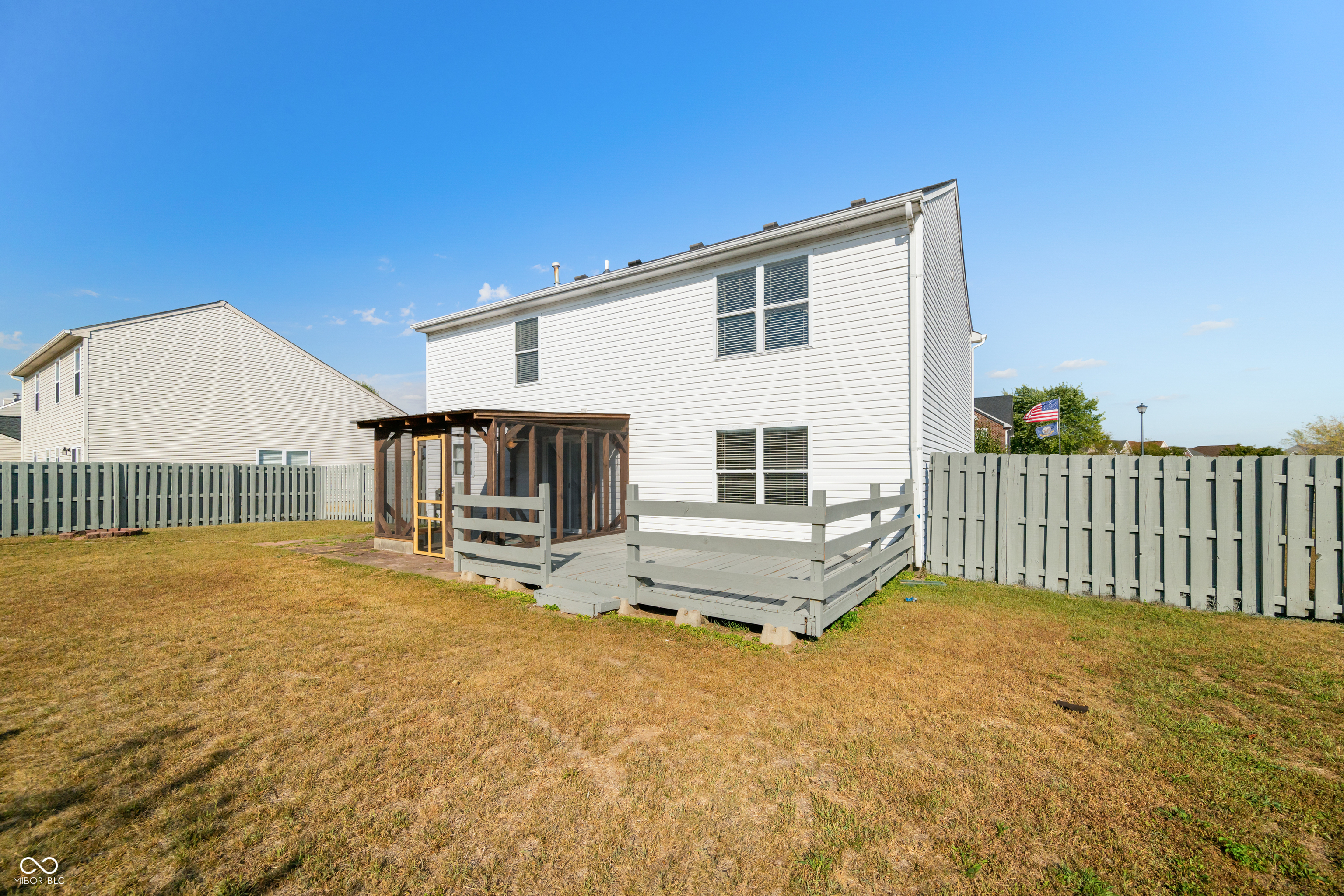2900 Lakestream Drive