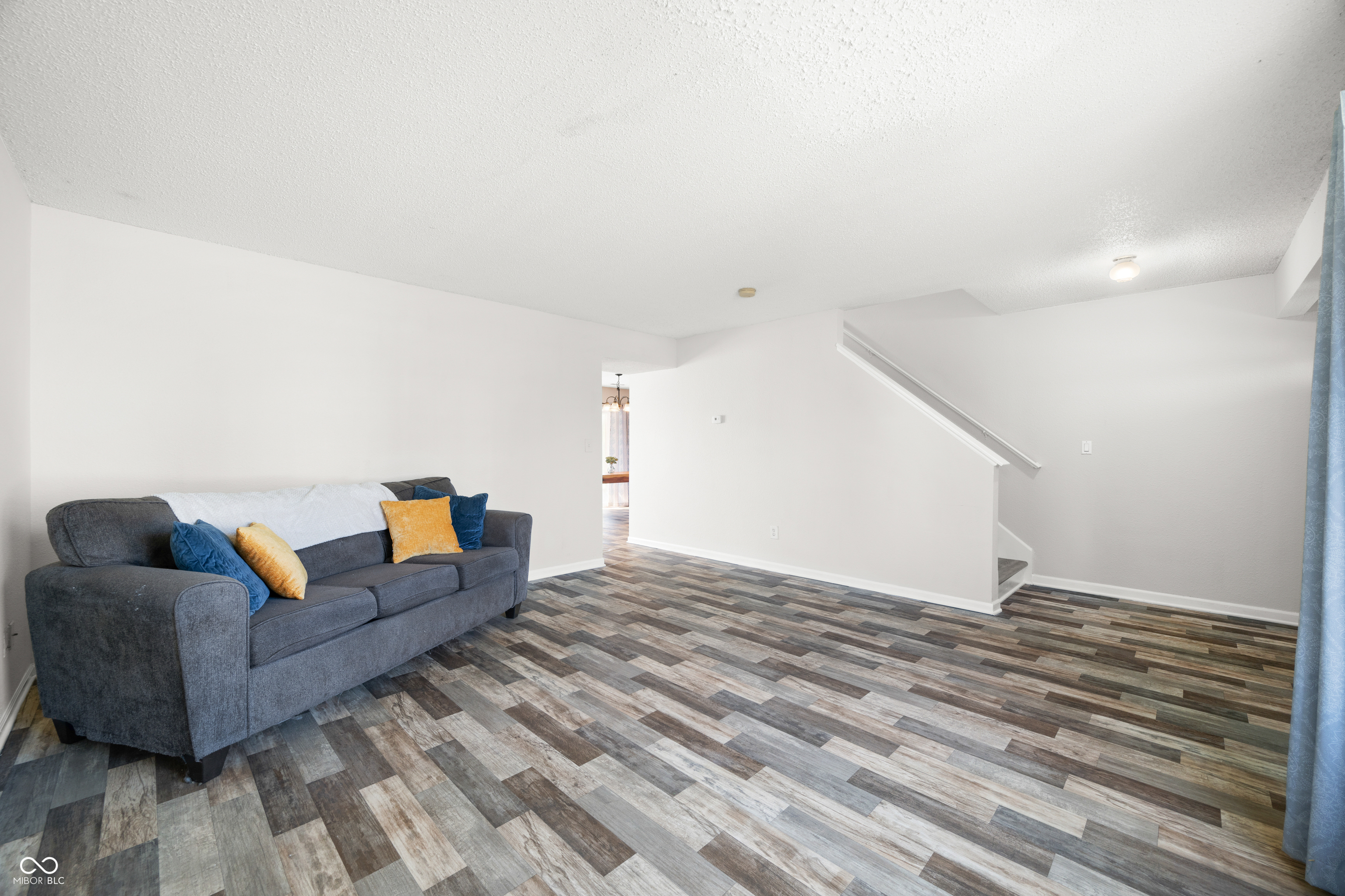 2900 Lakestream Drive