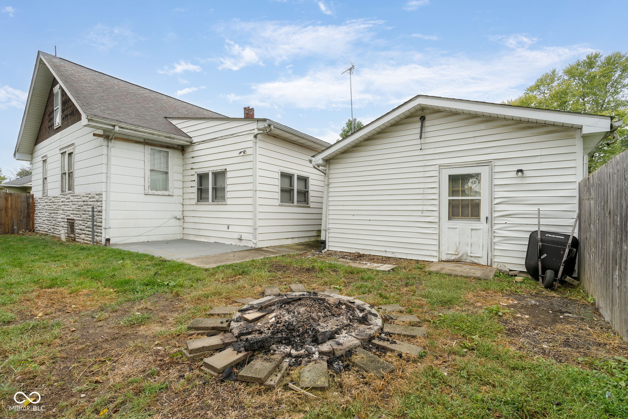 501 E 2nd Street