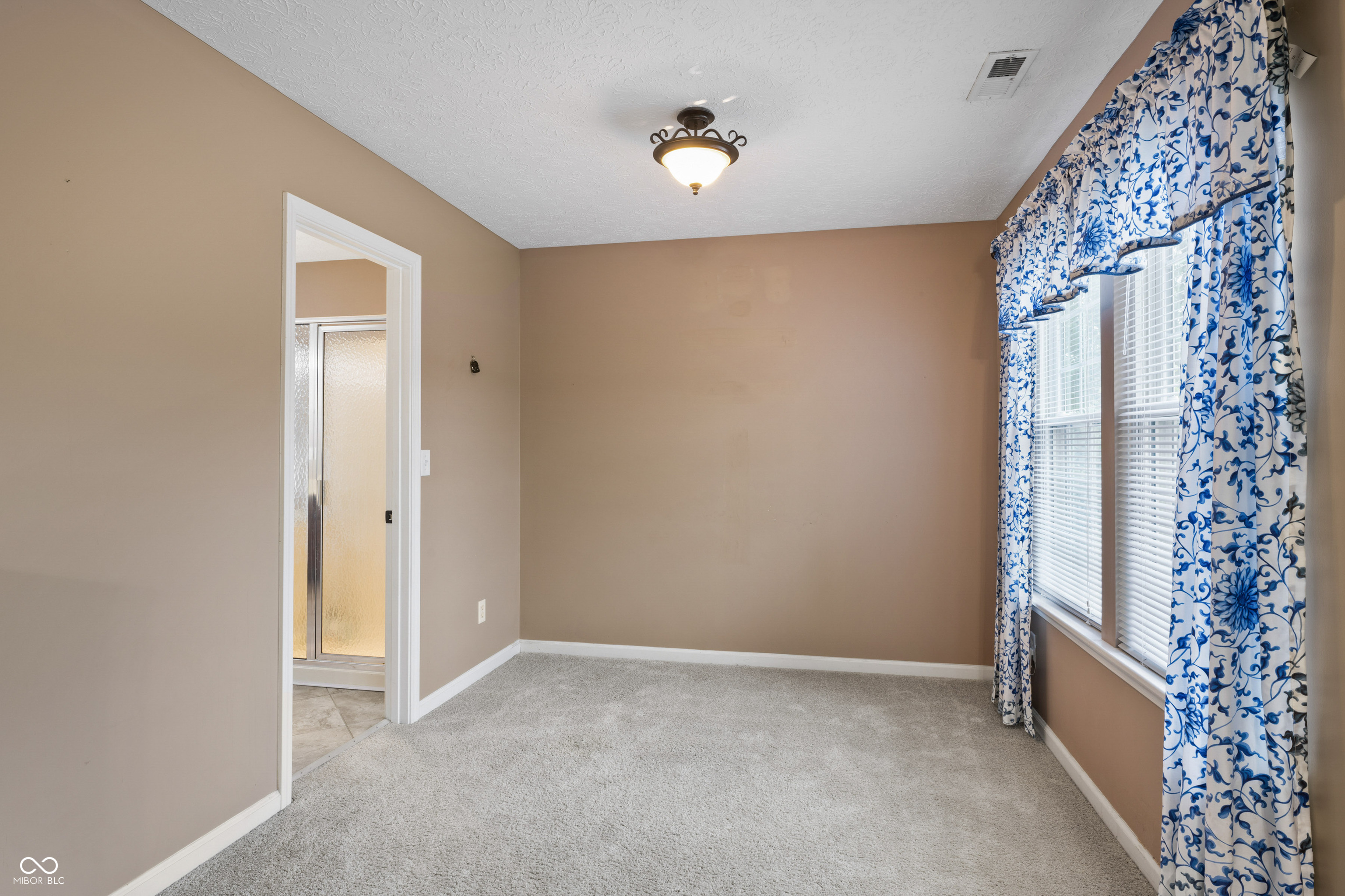 6902 Ashland Pointe Drive