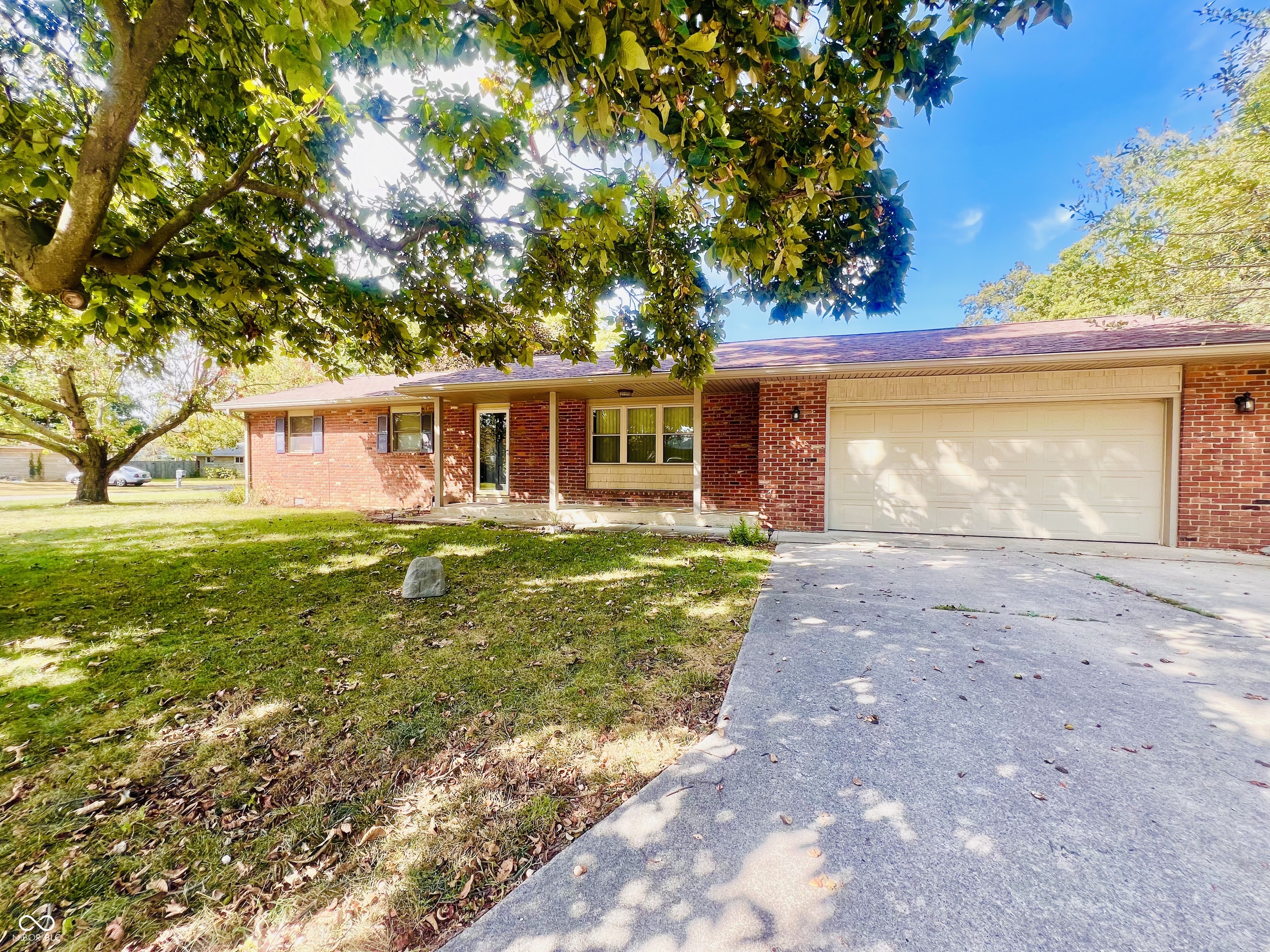 925 S Westchester Park Drive