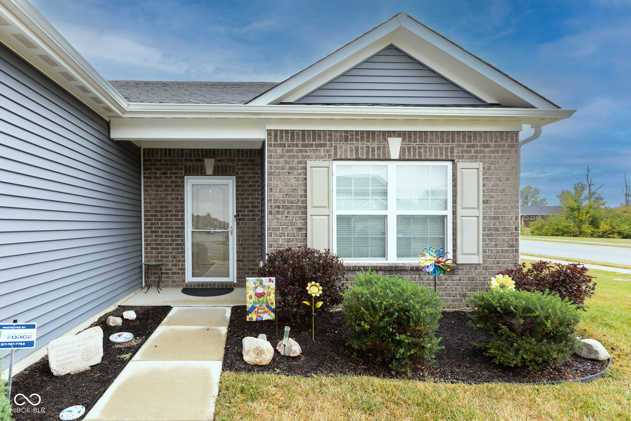 2332 Longleaf Lane