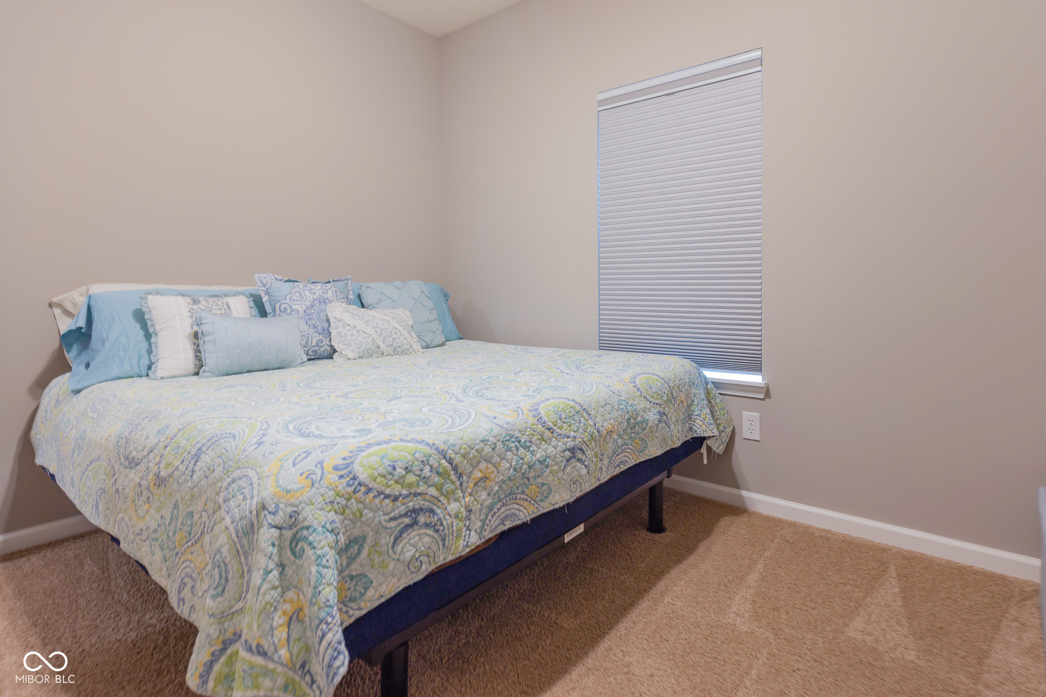 2332 Longleaf Lane