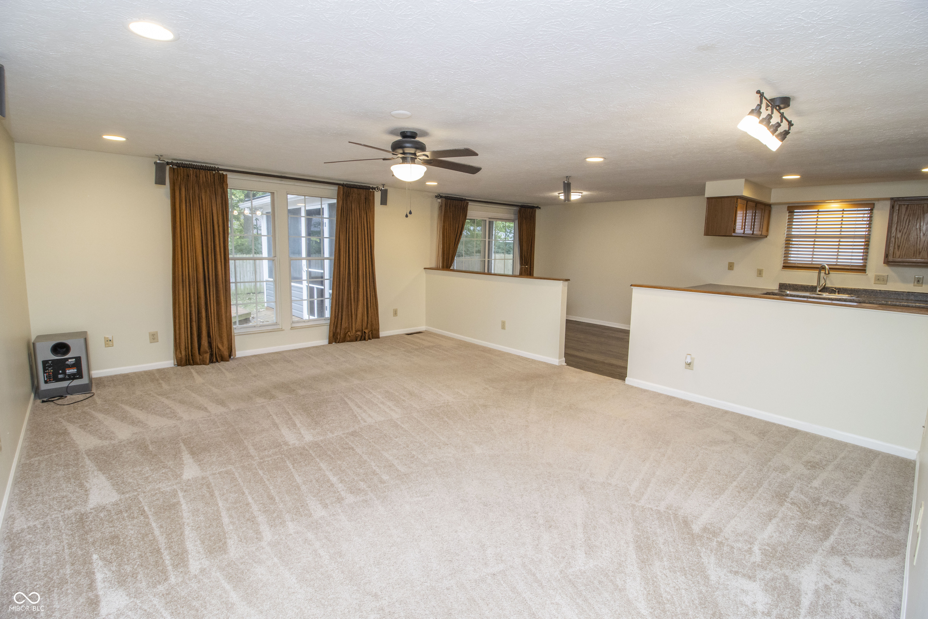 3715 Zurich Terrace