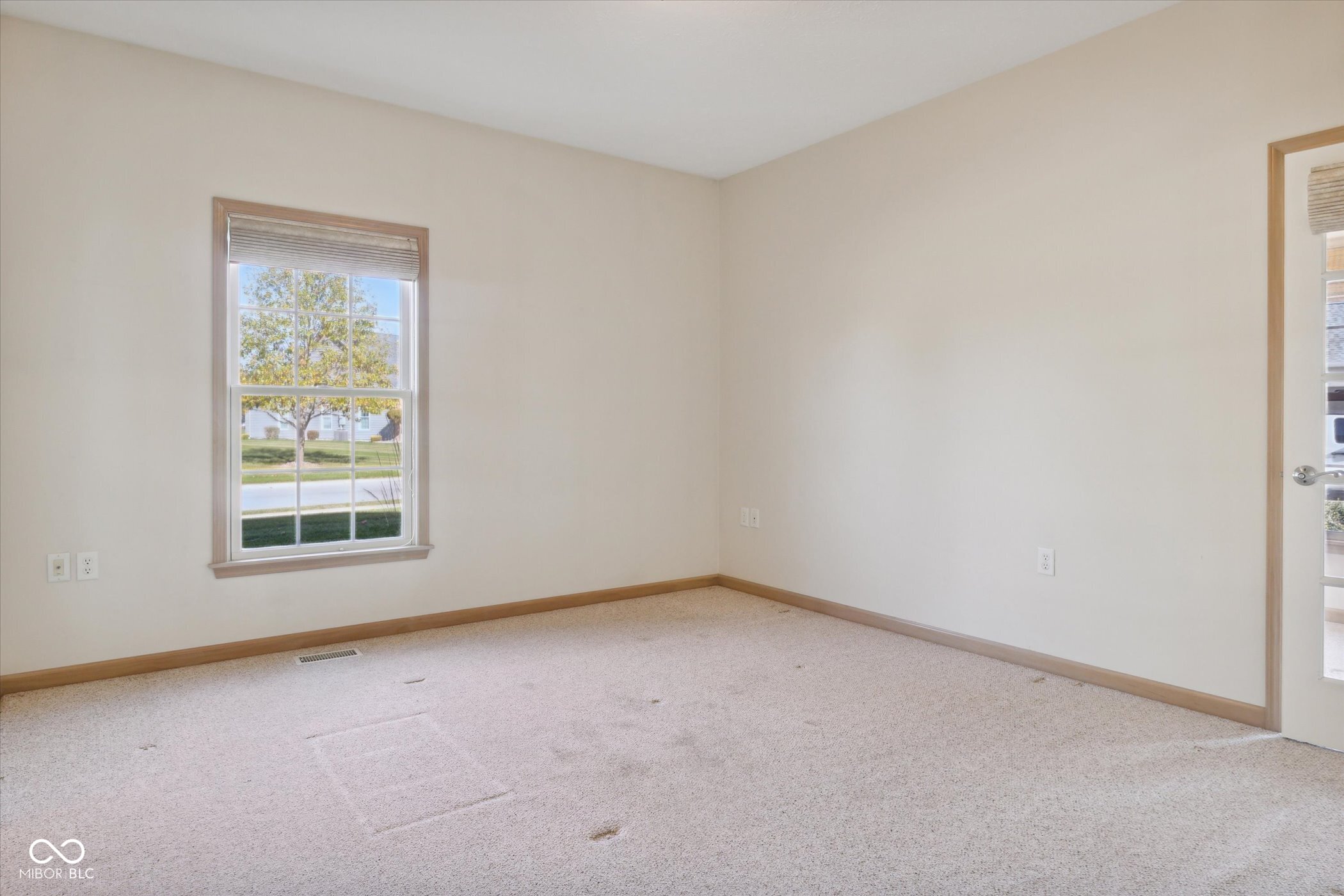 1802 Waterfall Drive