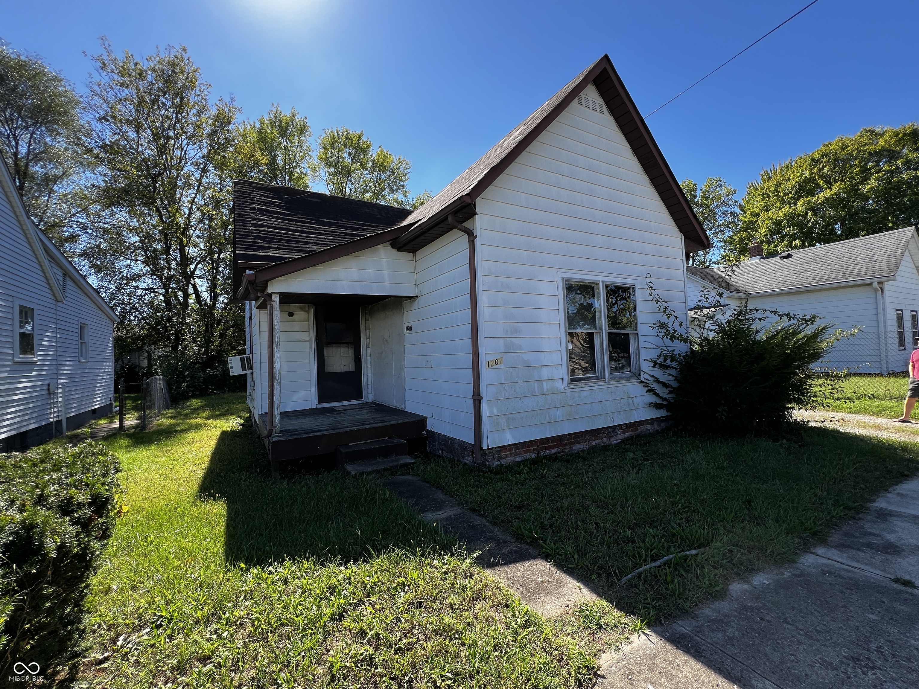 1207 10th Street