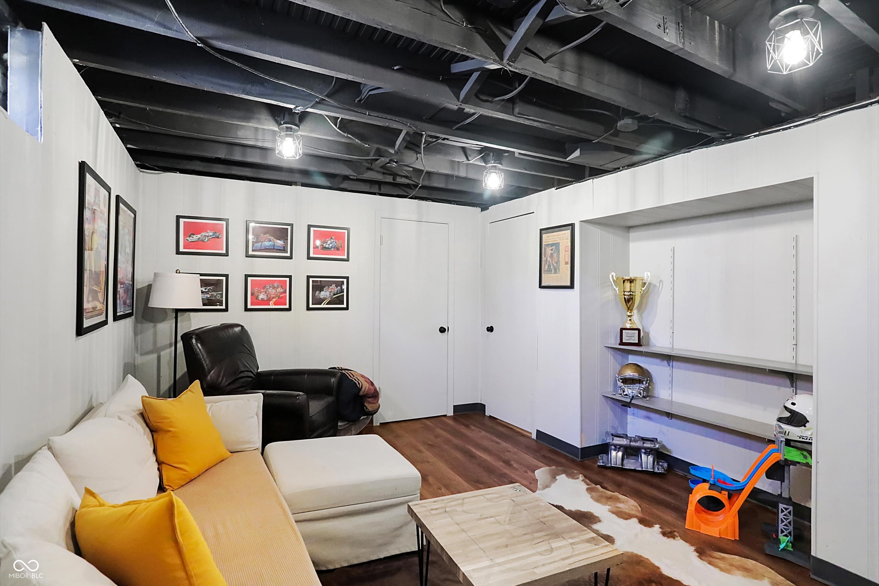 6423 Central Avenue