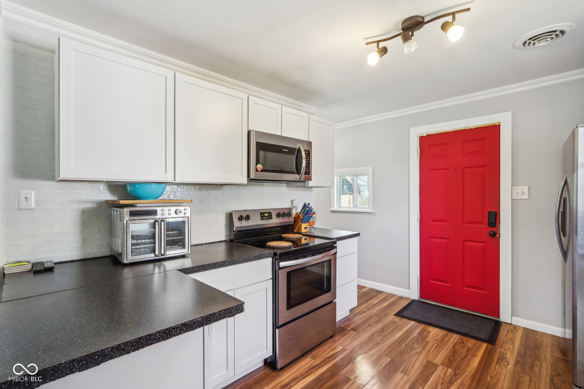 512 Marine Drive